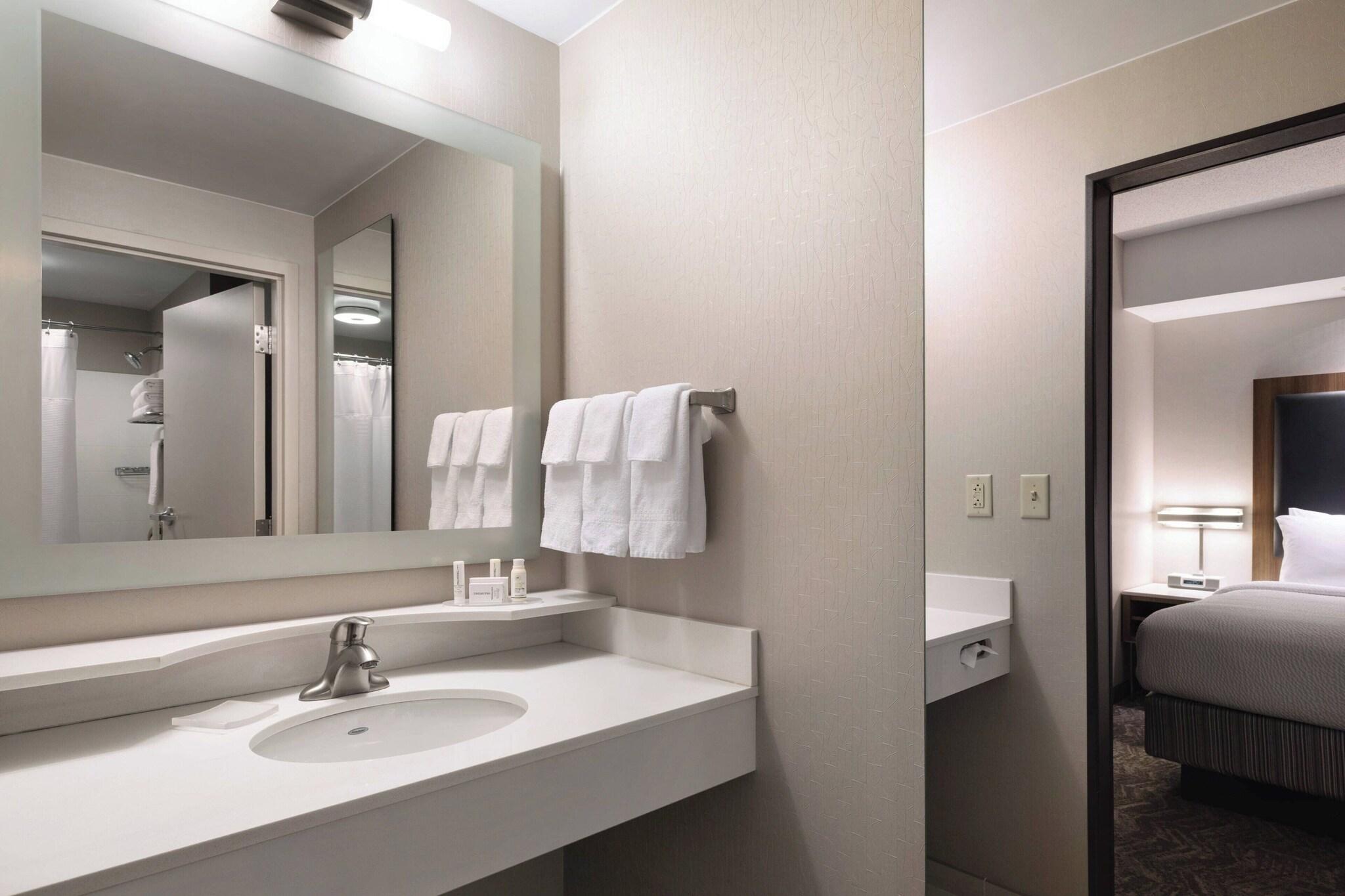 Studio King Size Bed