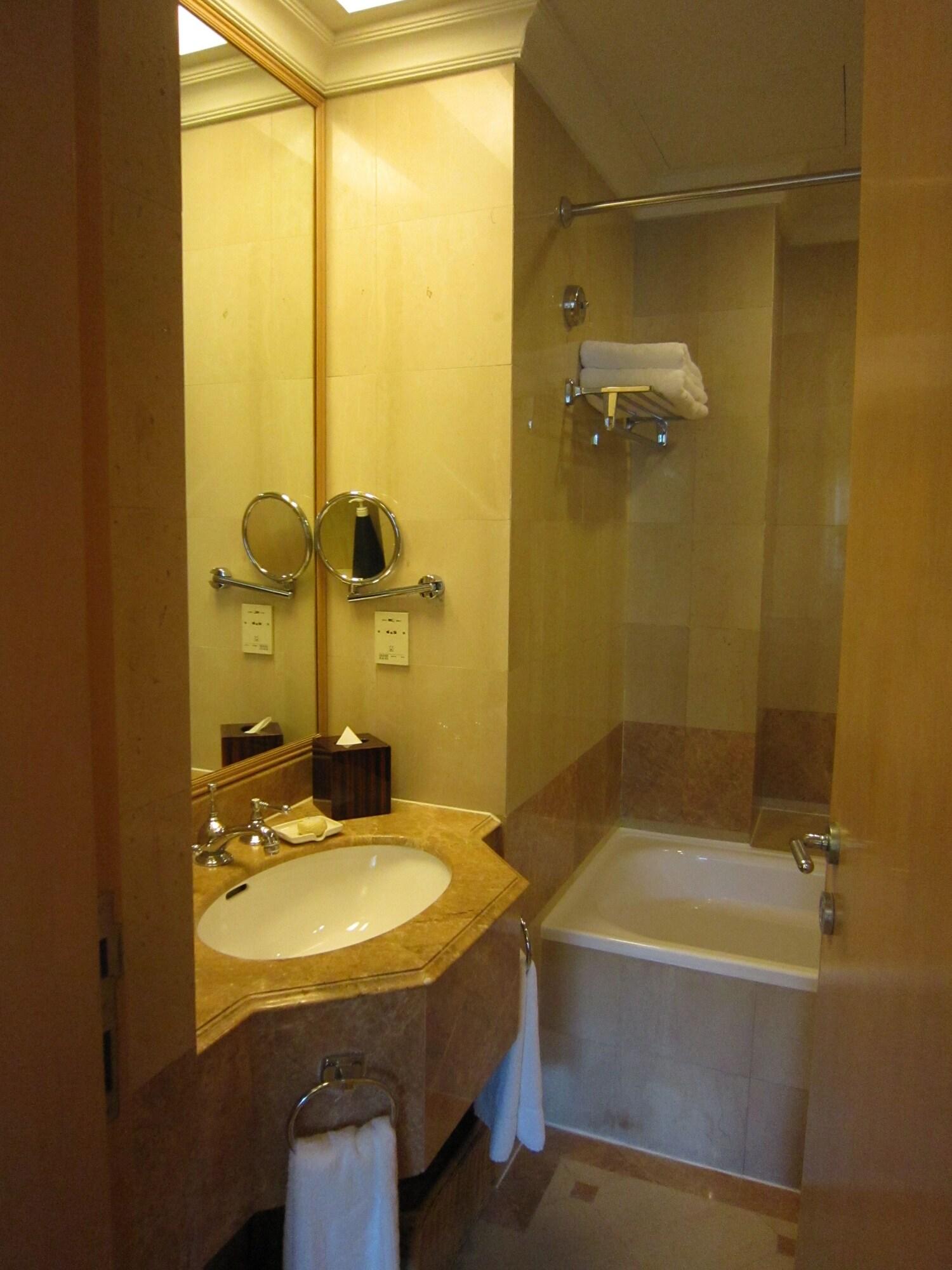 Apartment King Size Bed