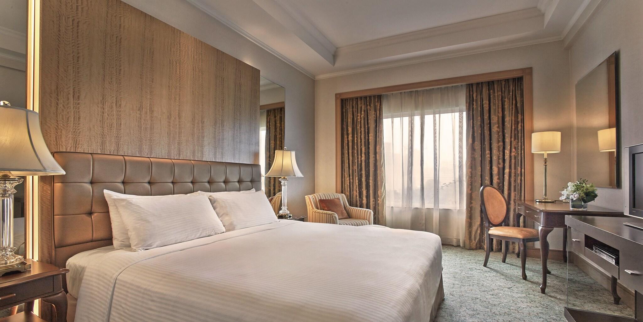 Apartment King Size Bed