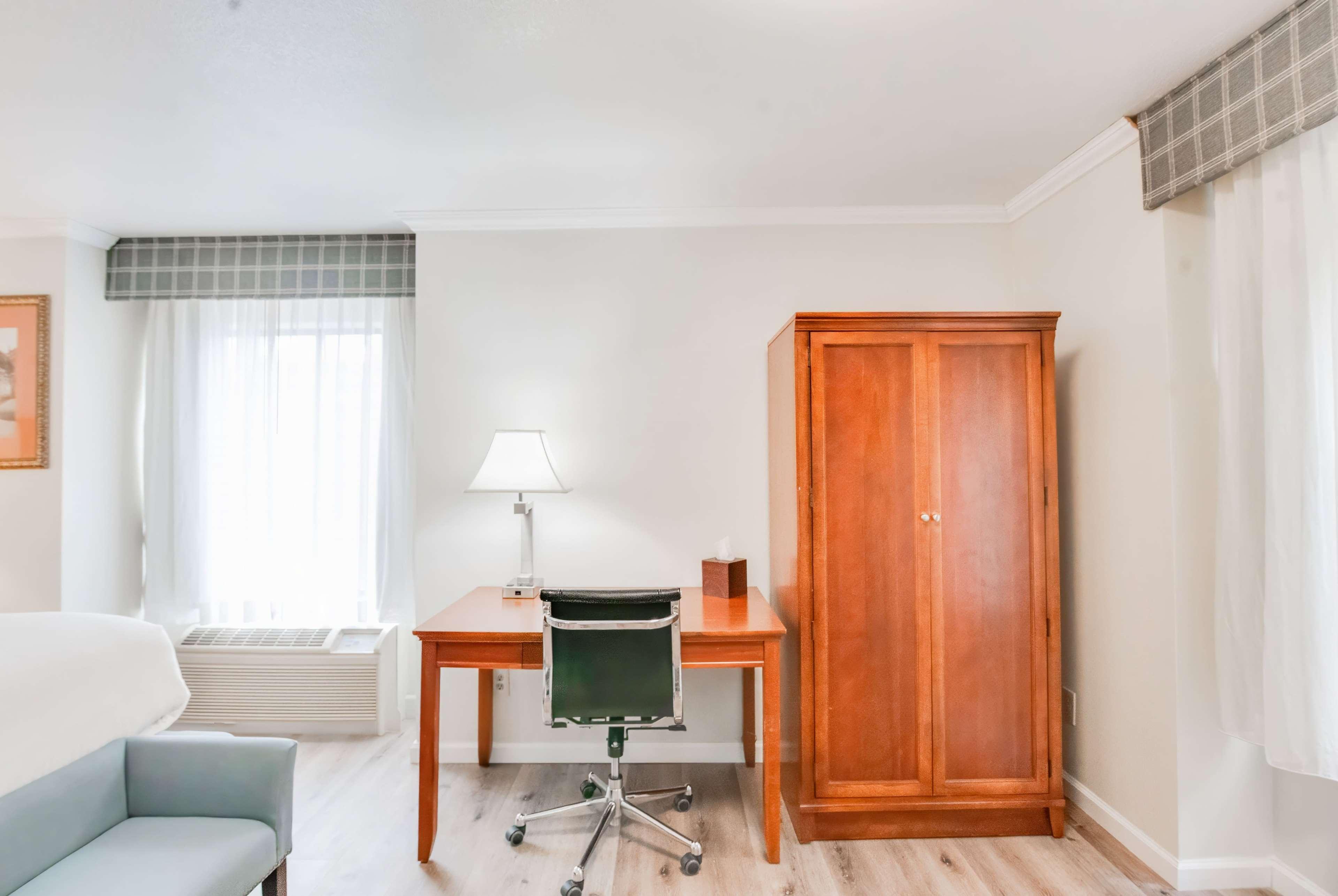 Double King Bed Non Smoking