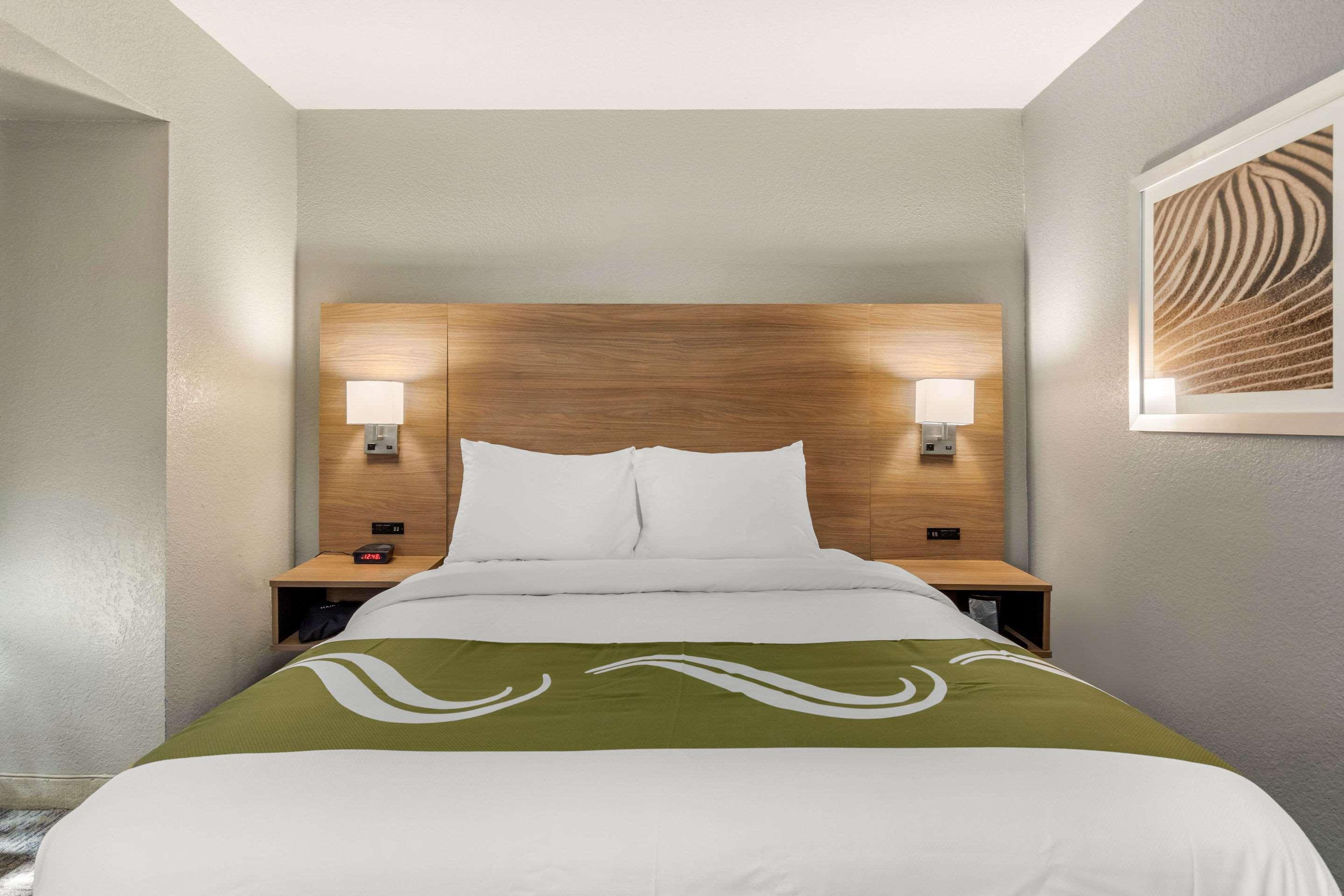 Double Queen Bed Non Smoking