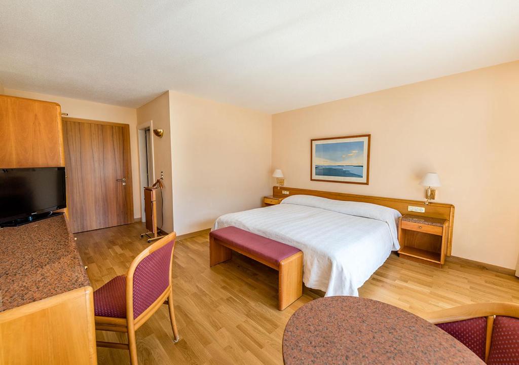 Double Single Superior