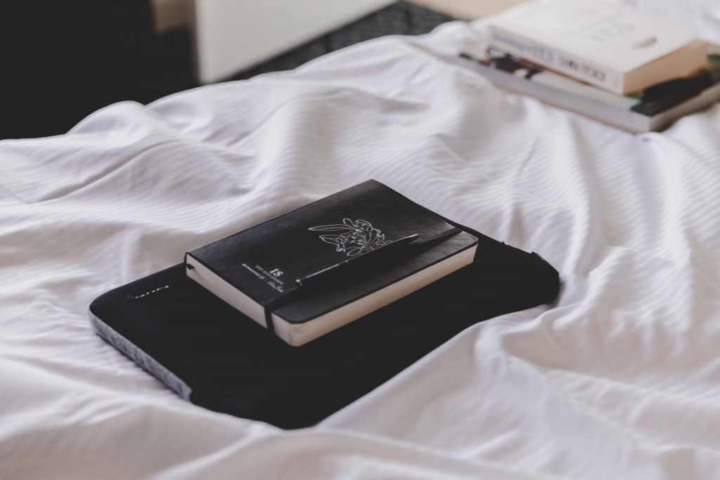 Double Queen Size Bed