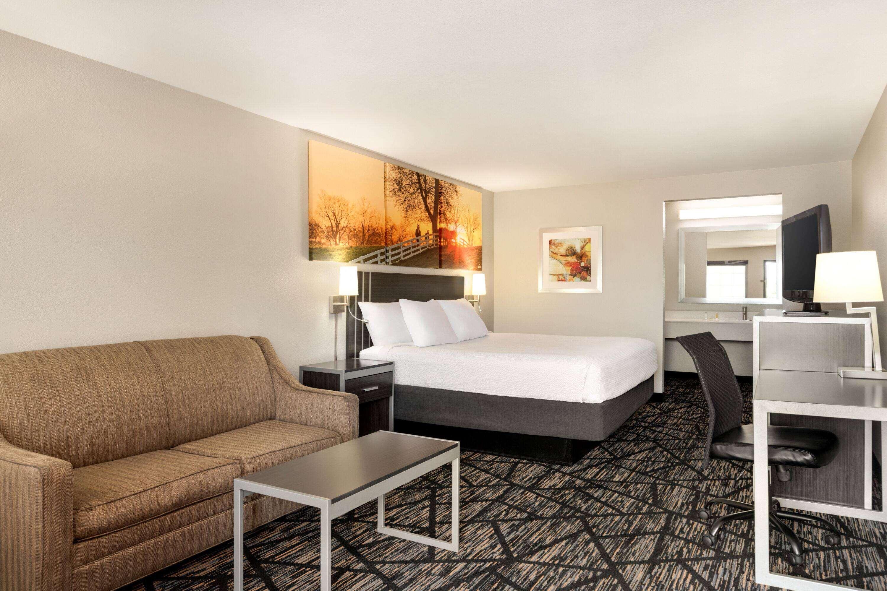 Triple King Bed Non Smoking