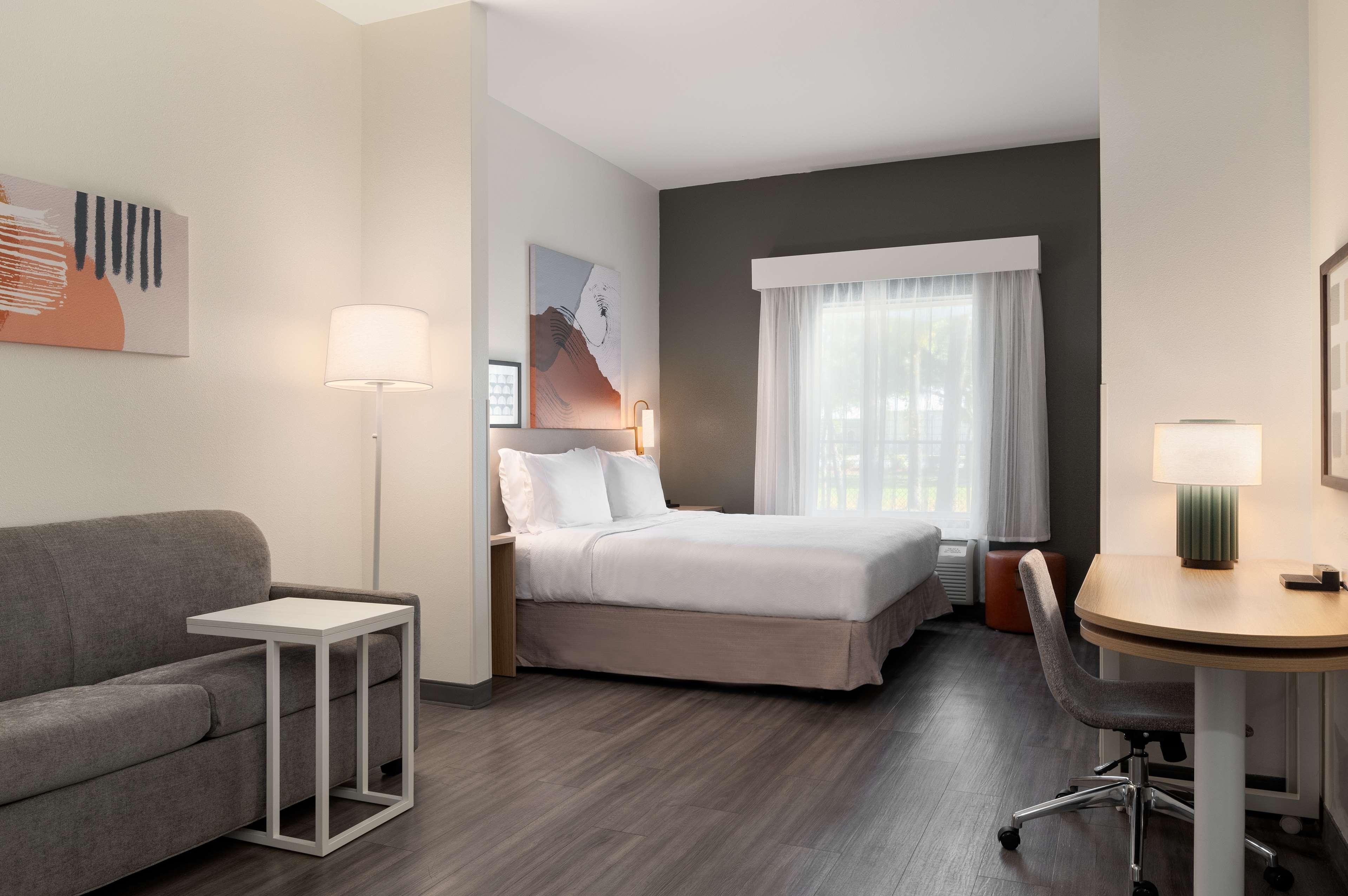 Double Accessible King Size Bed