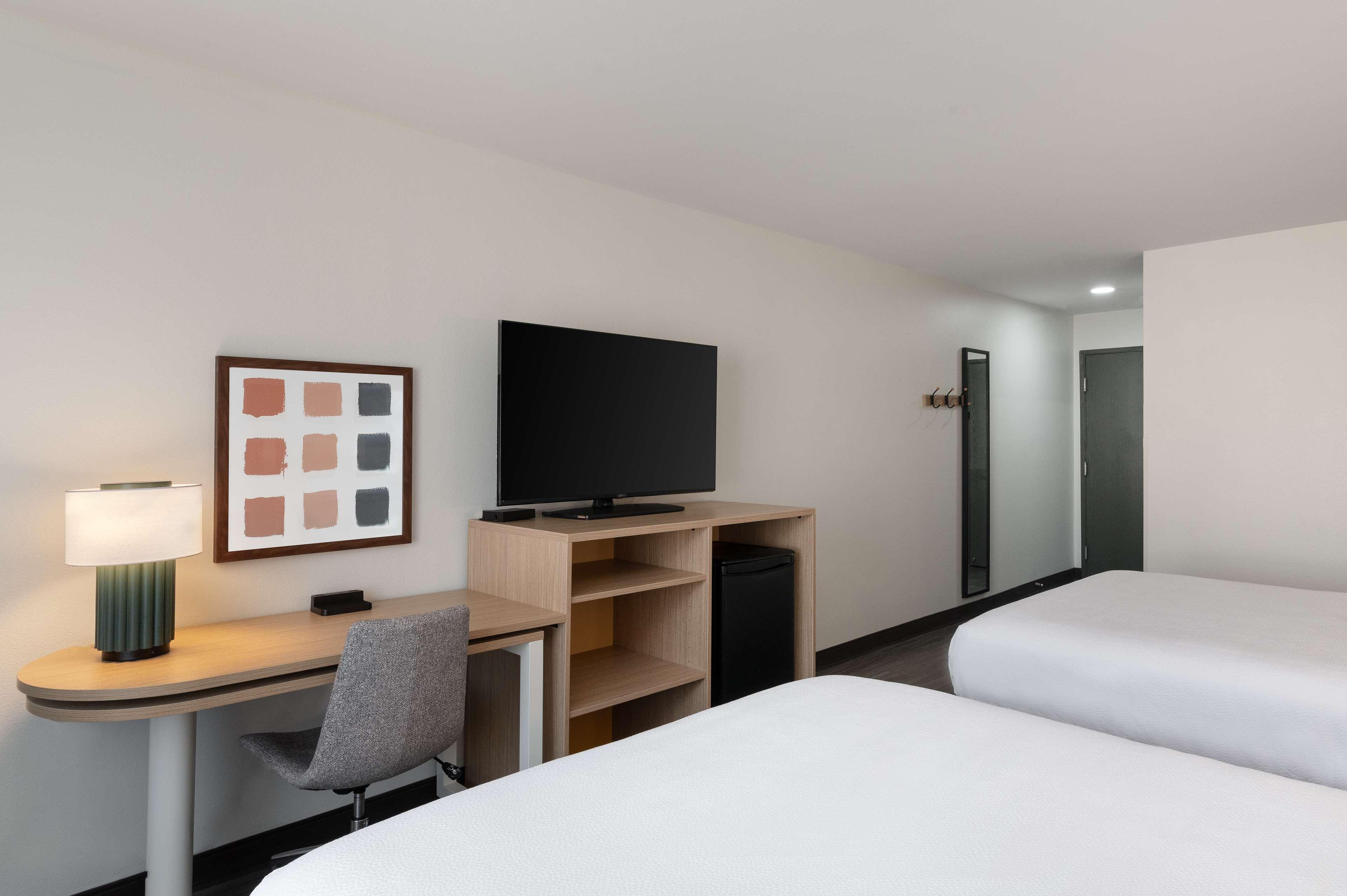 Double or Twin Two Queen Beds