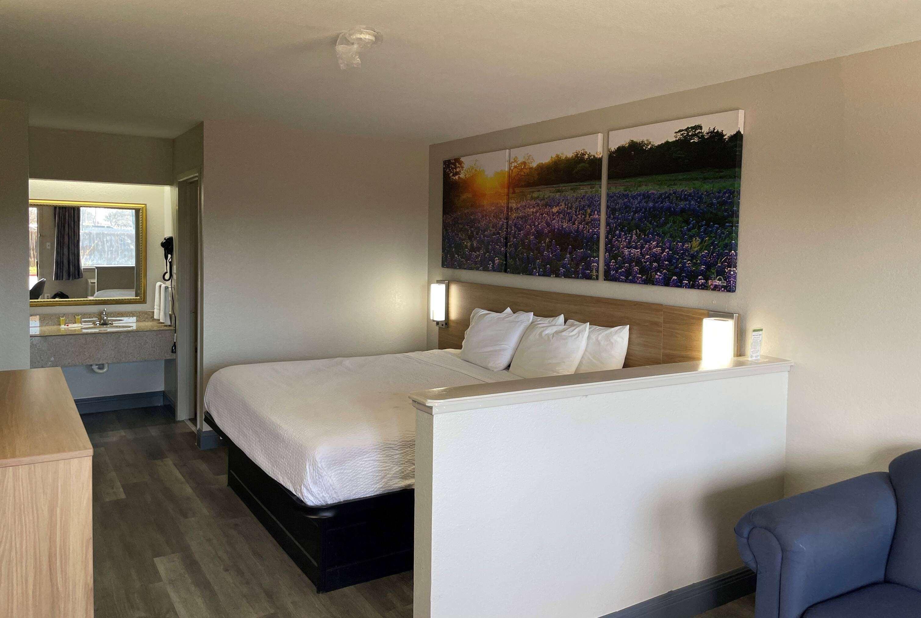 Triple King Bed Non Smoking