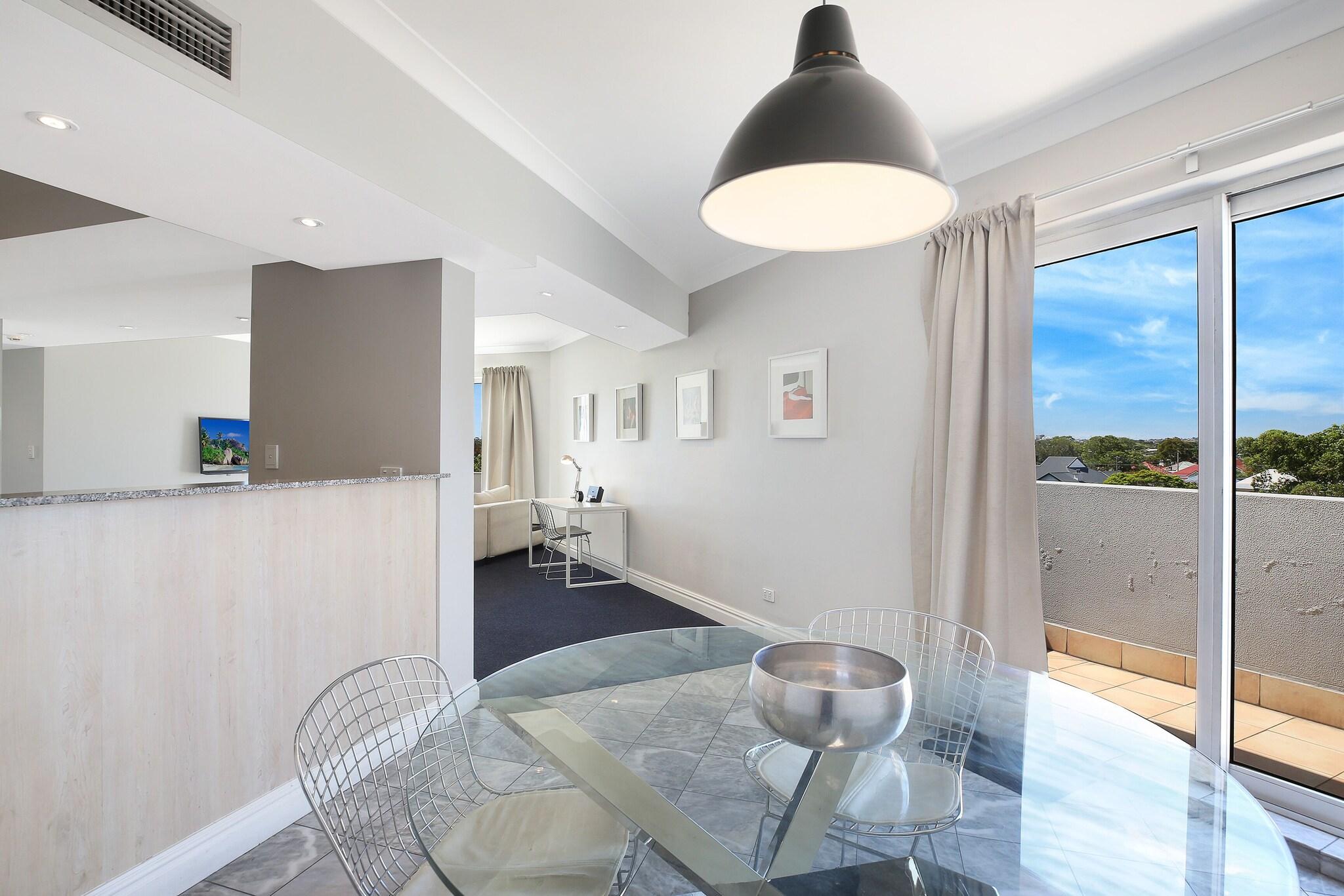 Apartment Deluxe Queen Bed