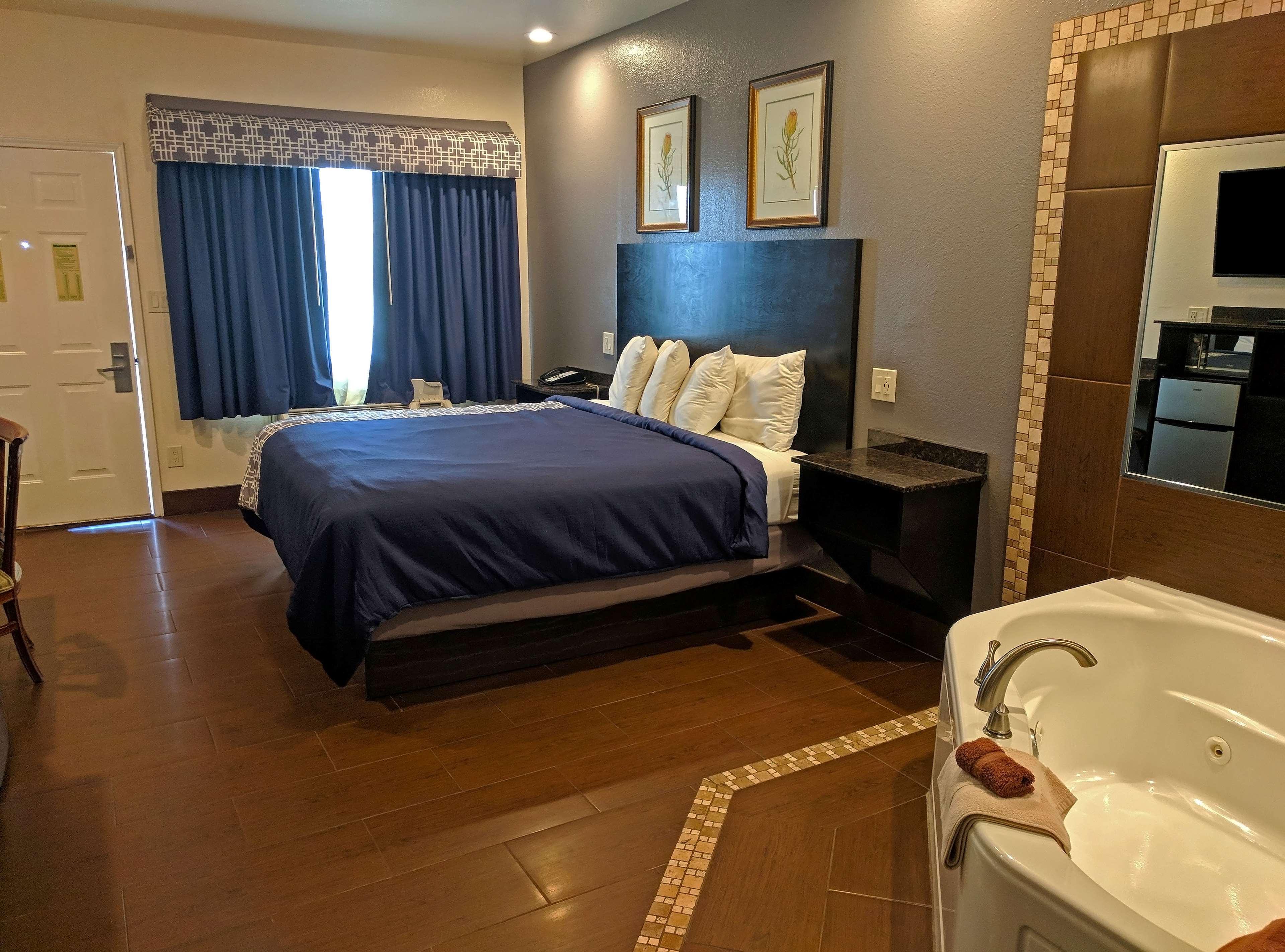 Suite King Bed Non Smoking