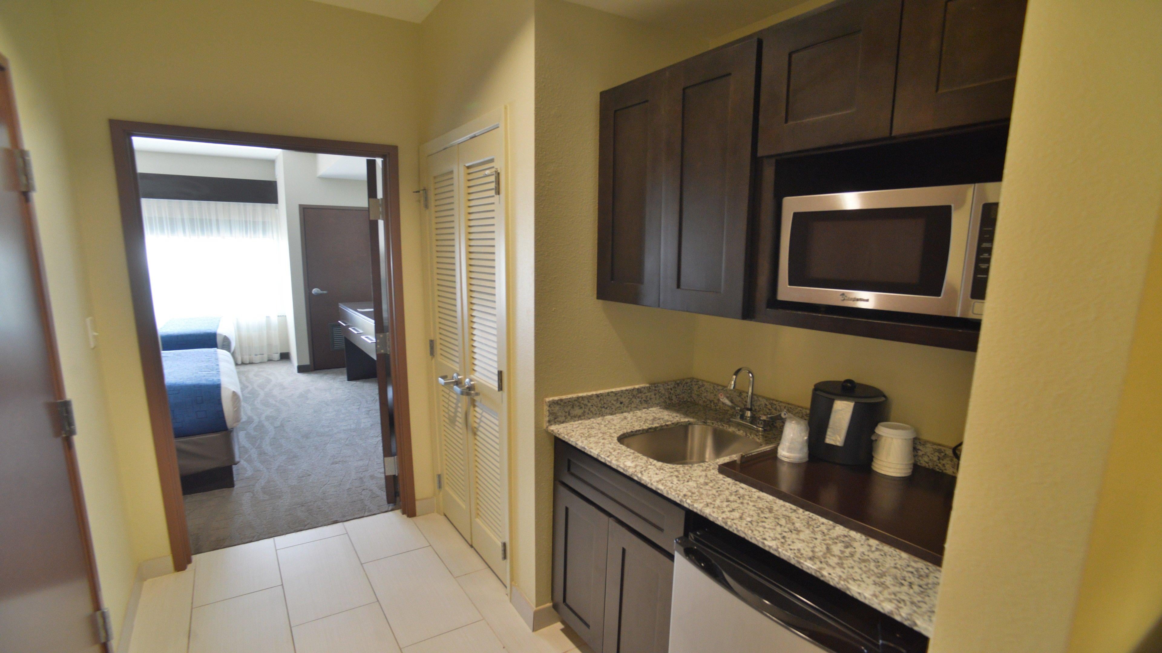 Suite Two Queen Beds One Bedroom