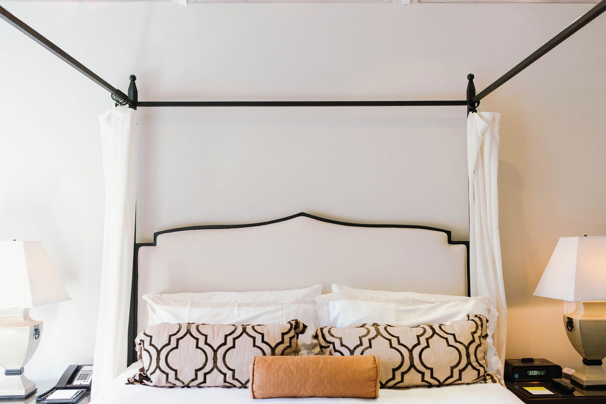 Double Deluxe King Bed