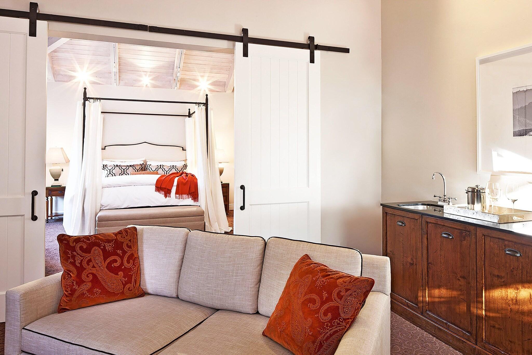 Double Deluxe King Bed