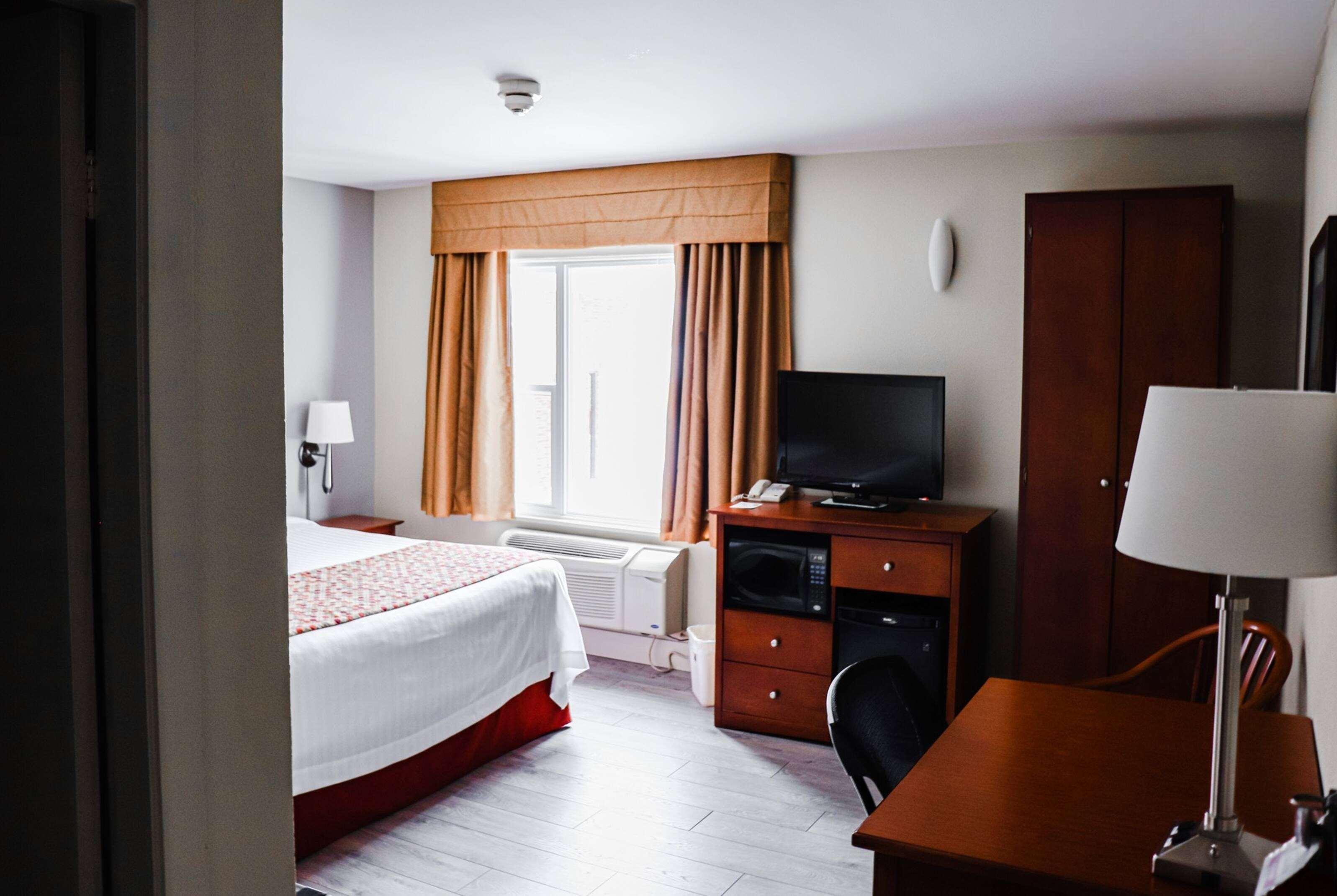 Double King Bed Non Smoking