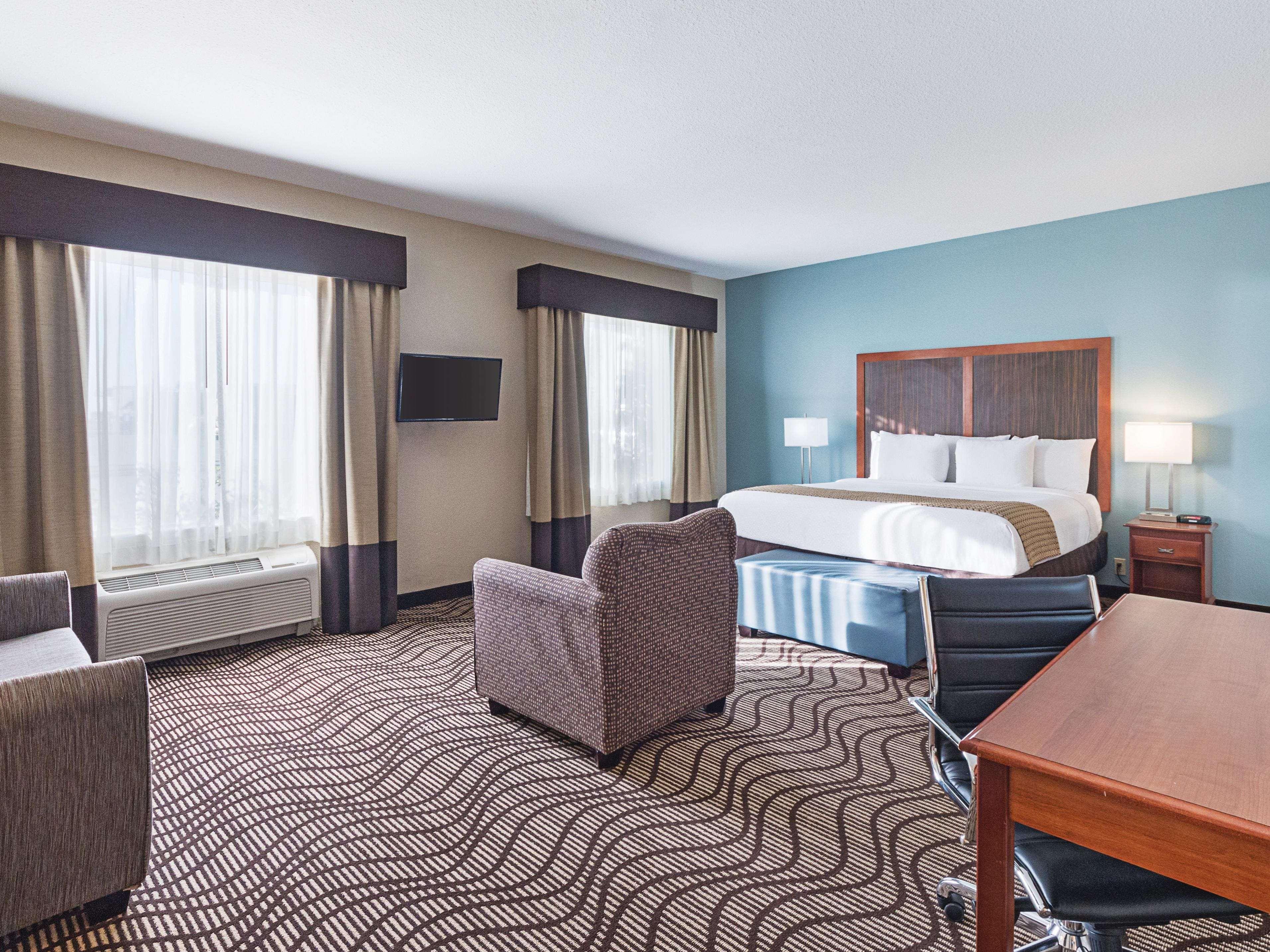 Double Deluxe King Bed