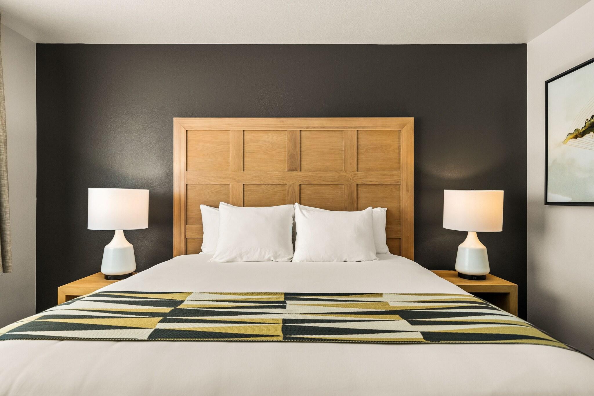 Suite Deluxe King Bed