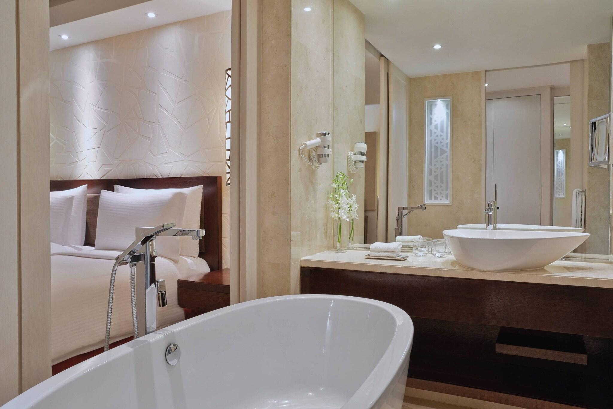 Double Executive King Bed