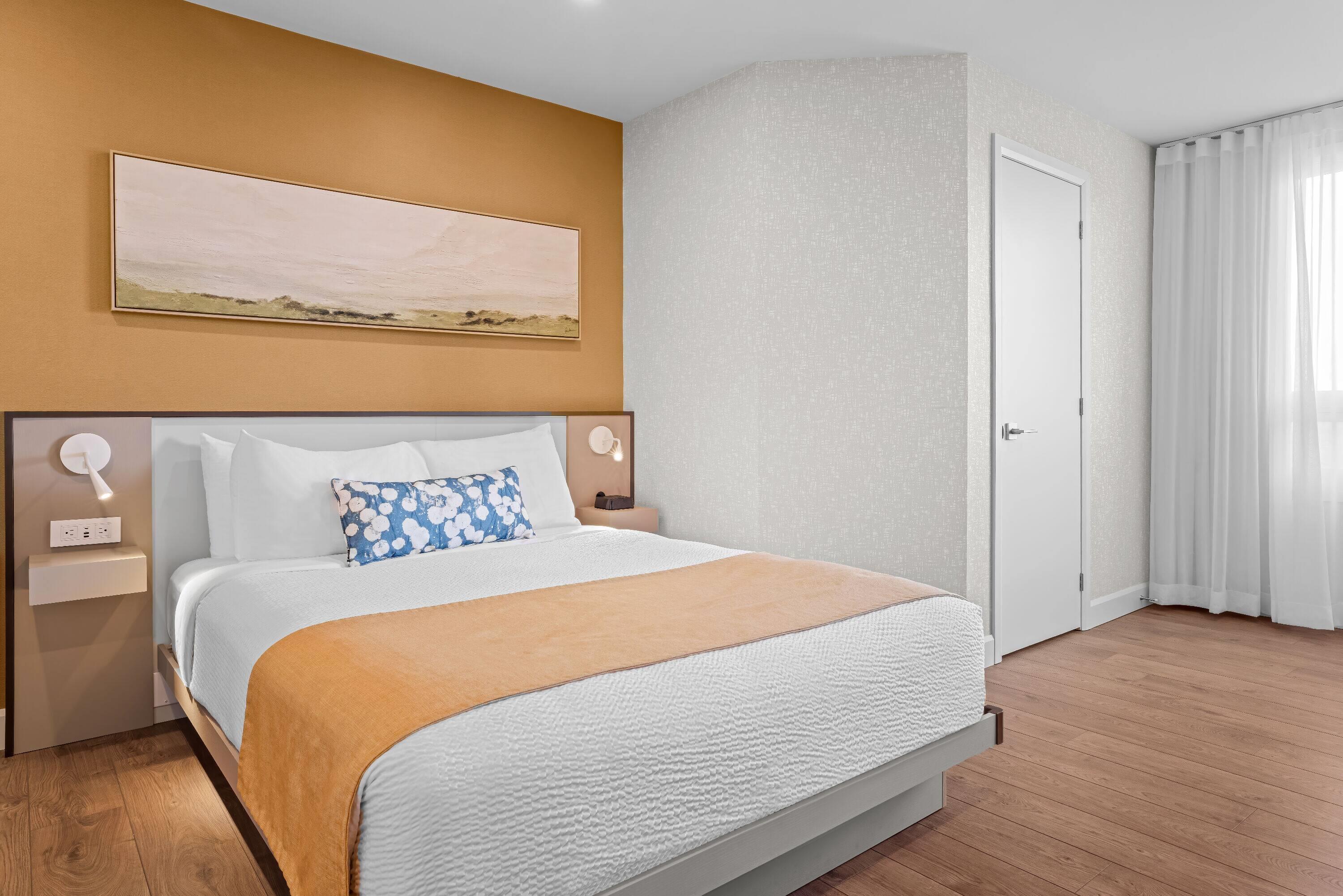 Double Queen Bed Non Smoking