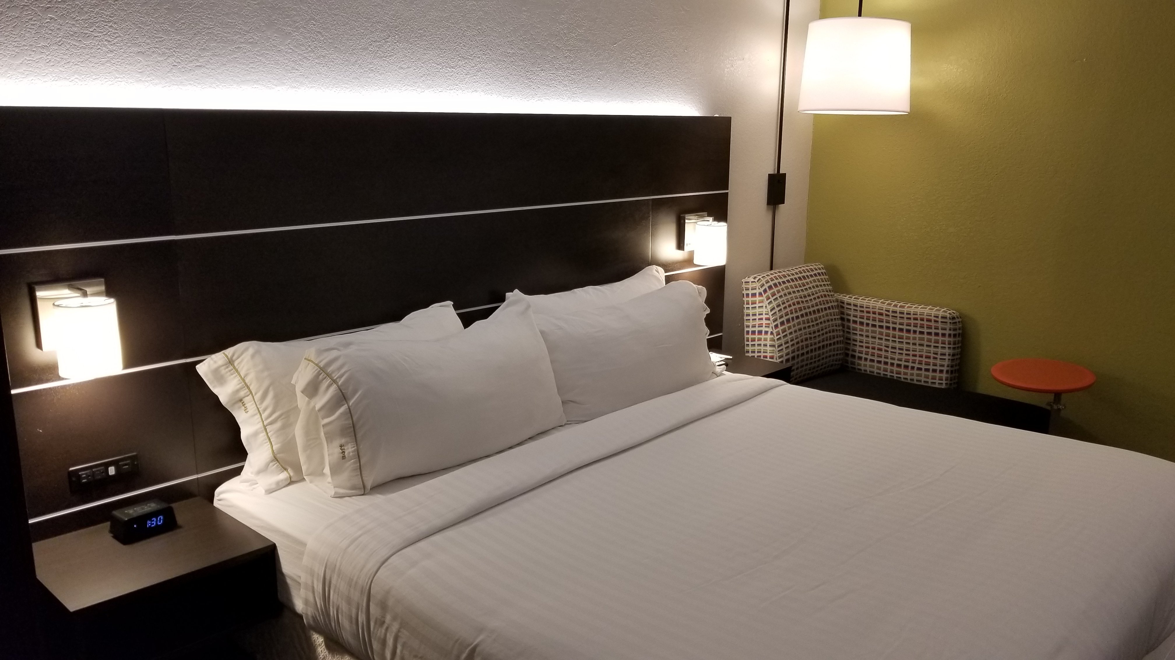 Double King Bed Non Smoking