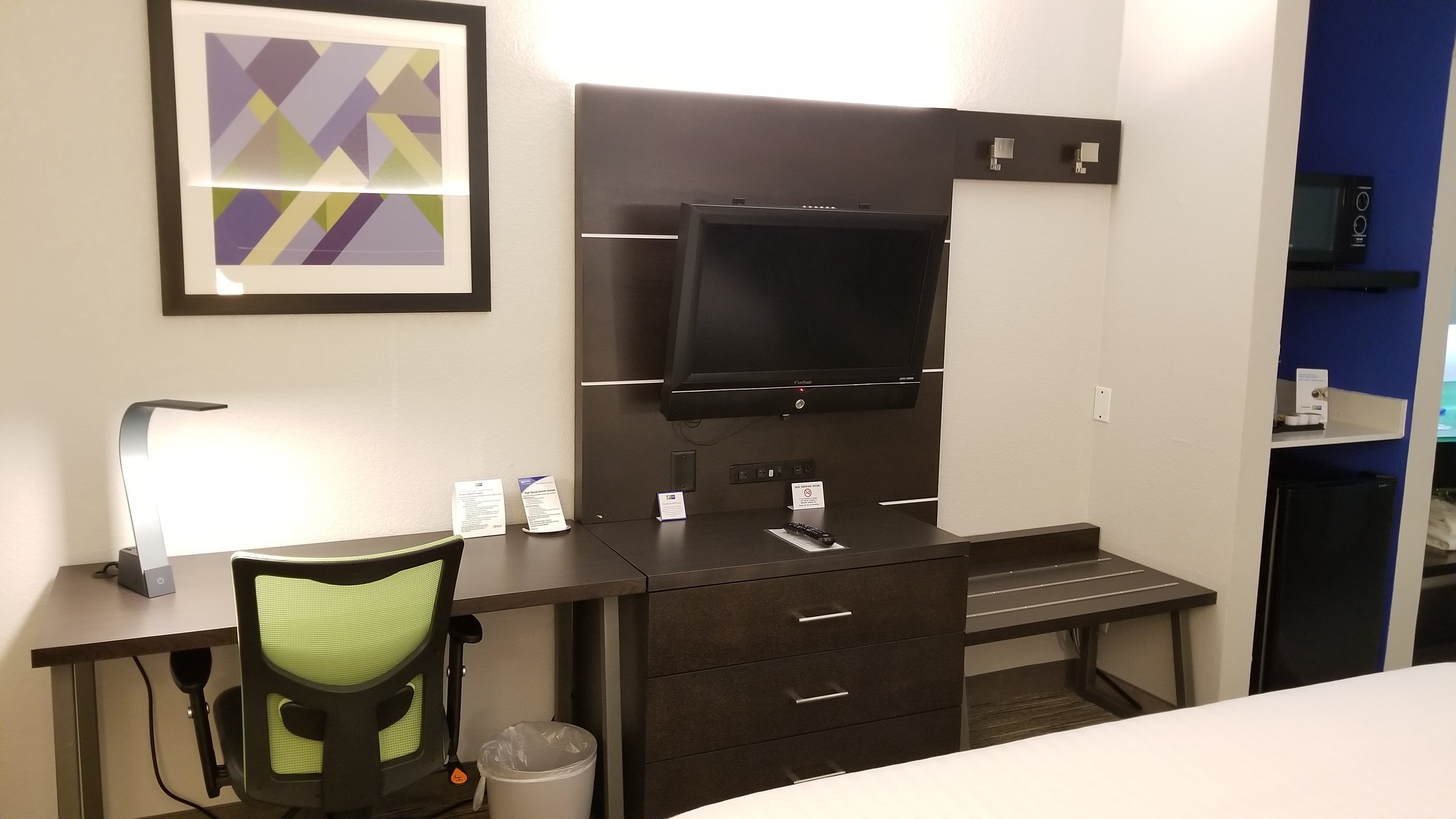 Double King Bed Non Smoking