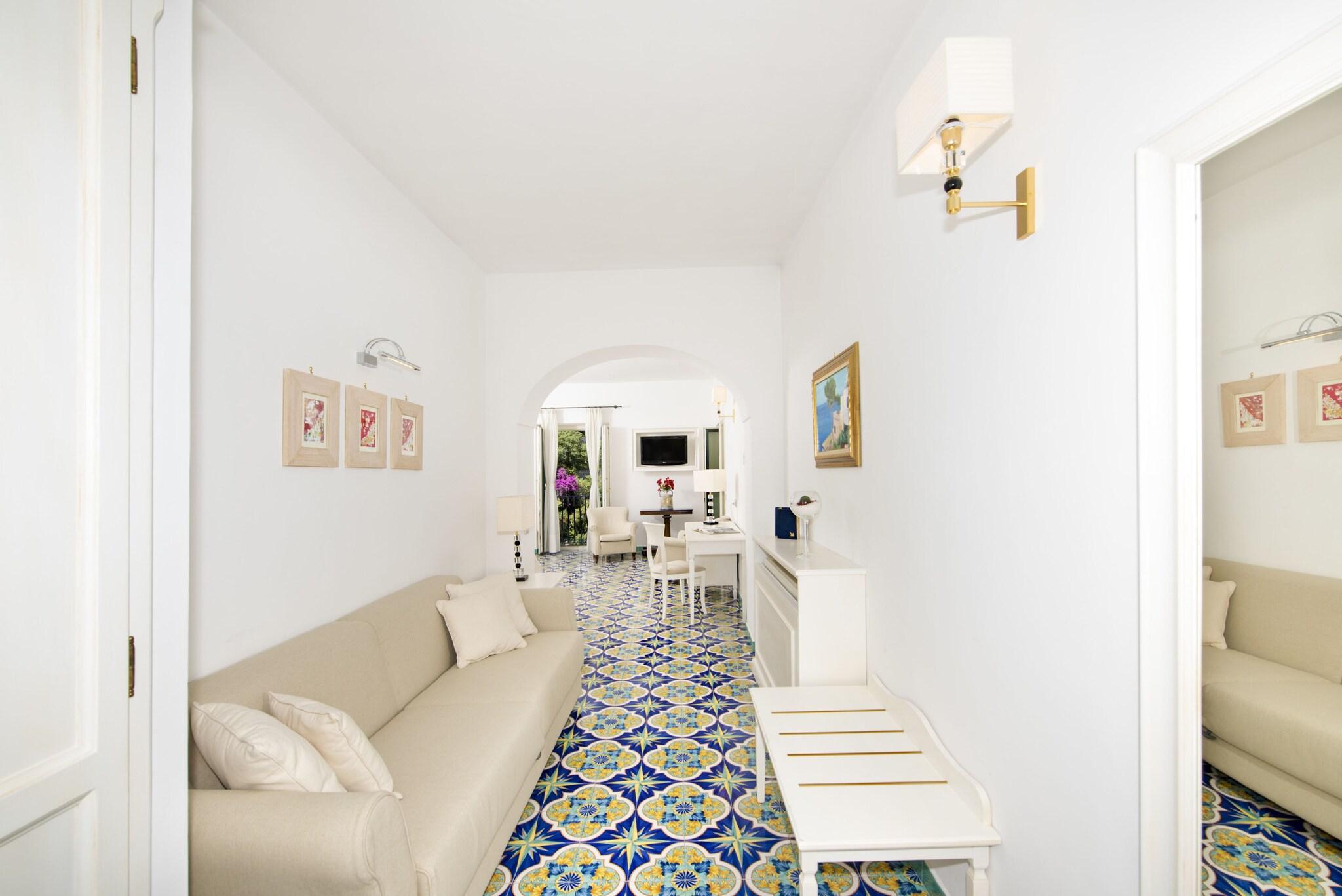 Junior Suite Sea View King Bed