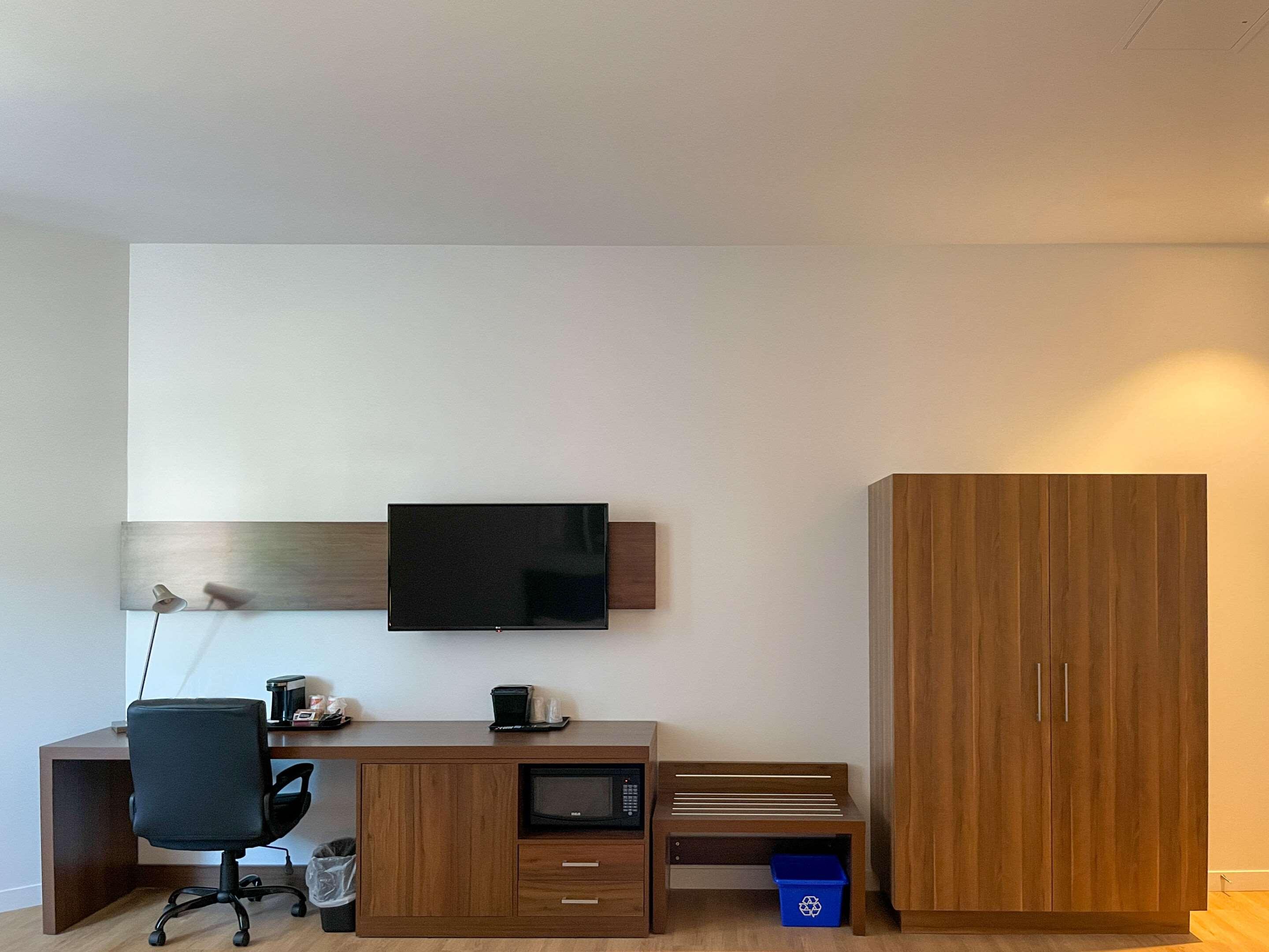 Room Accessible-two Queen Beds