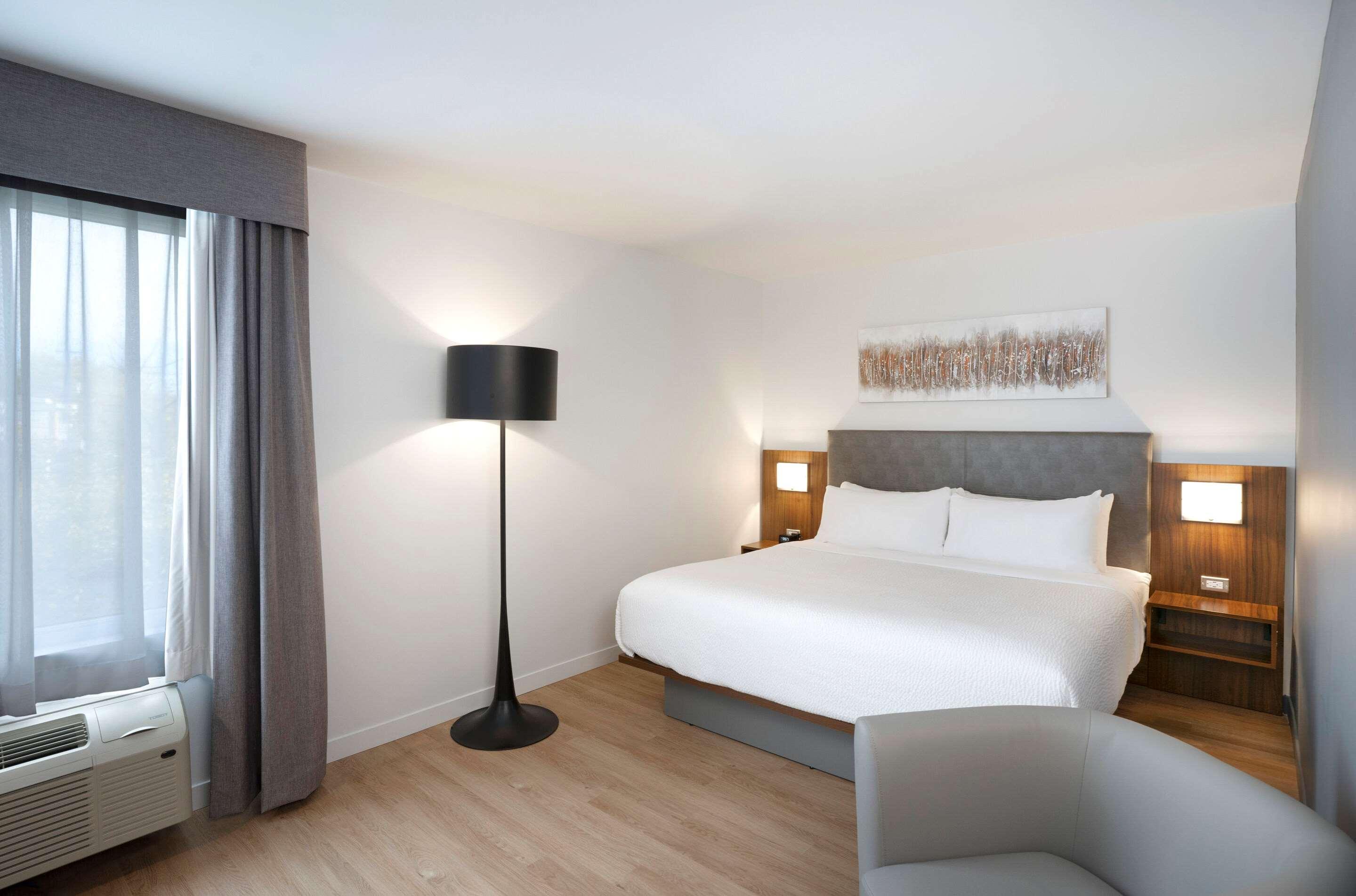 Double Accessible King Size Bed