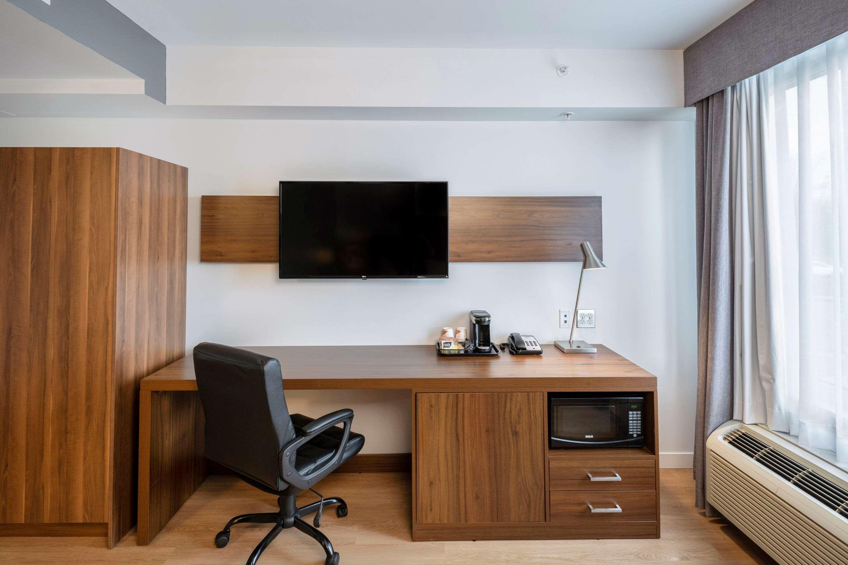 Double Accessible King Size Bed