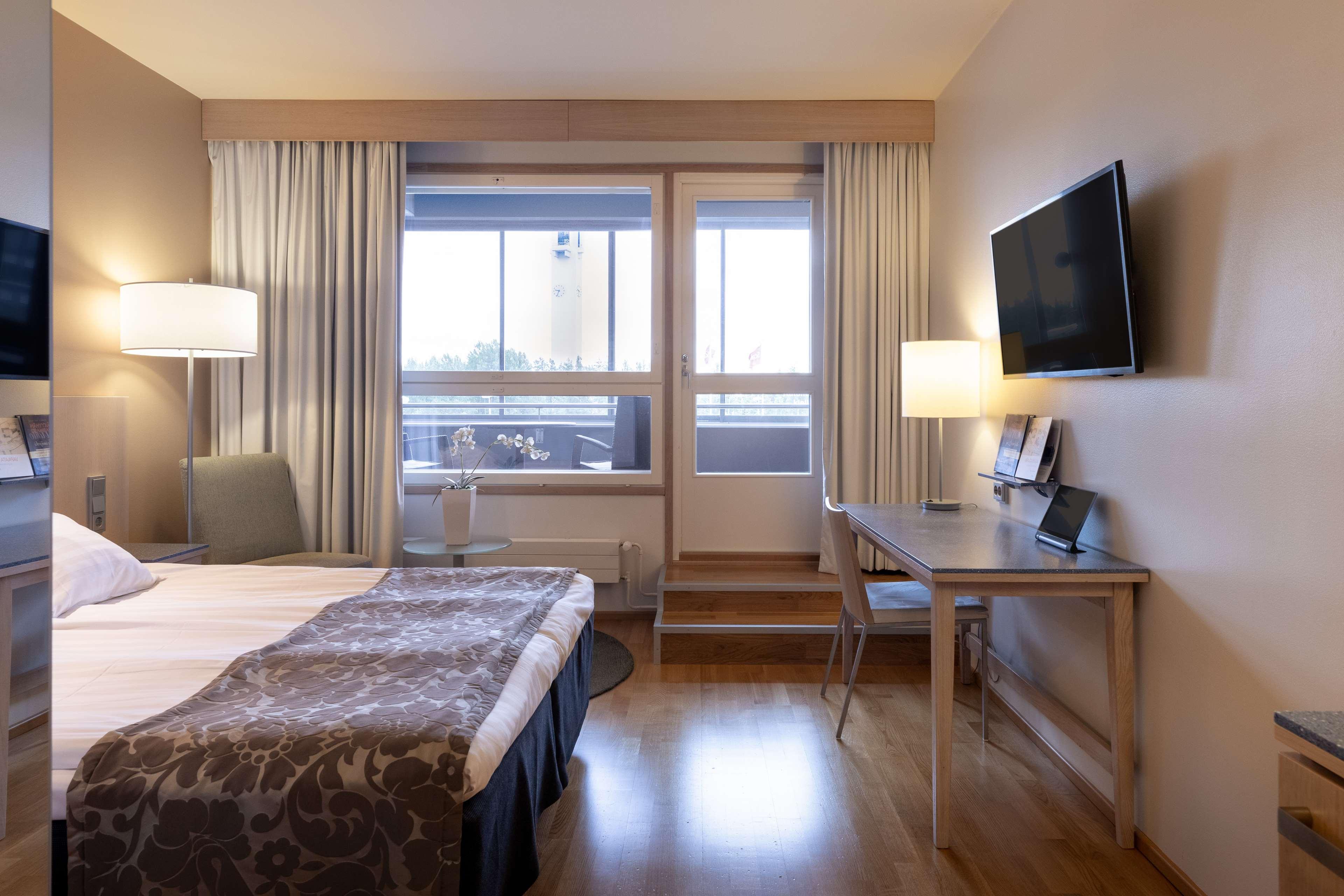 Double Single Superior with Balcony