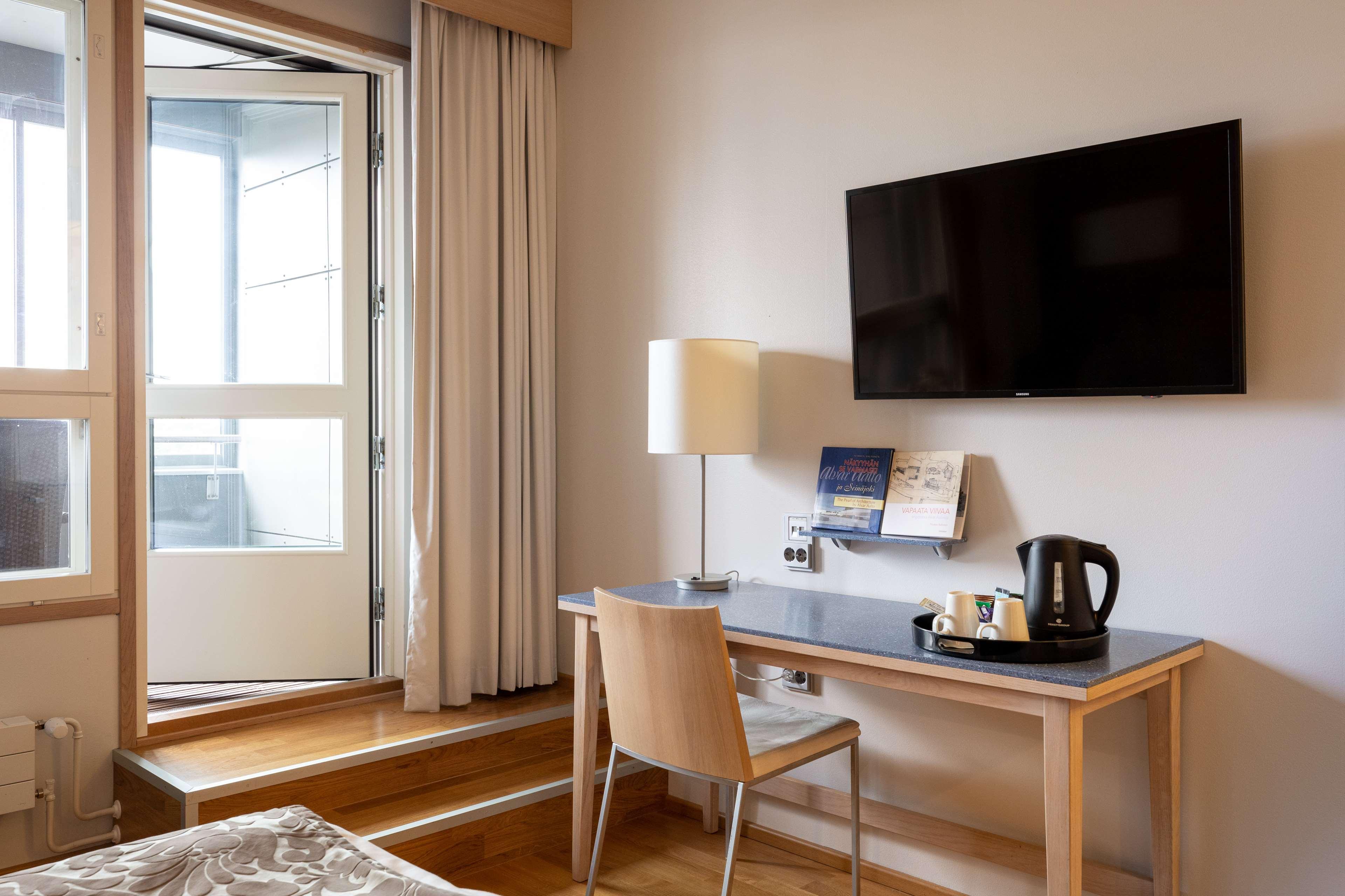 Double Single Superior with Balcony