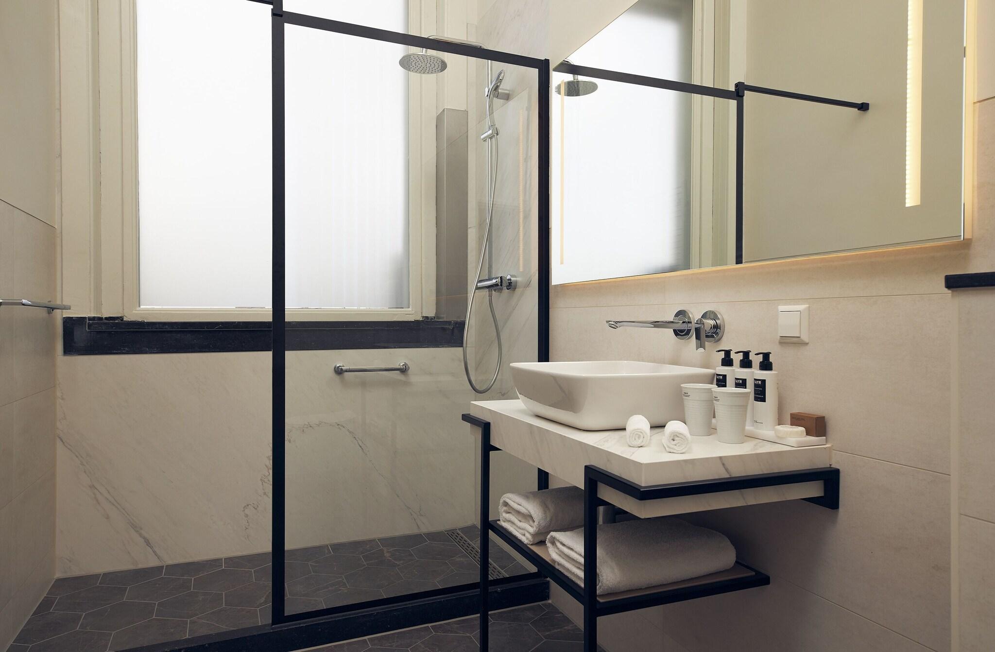 Twin Superior with Views