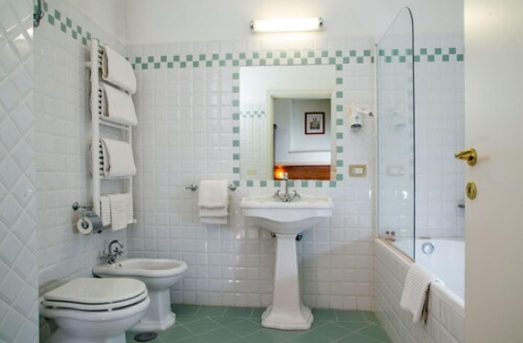 Double Deluxe Queen Bed