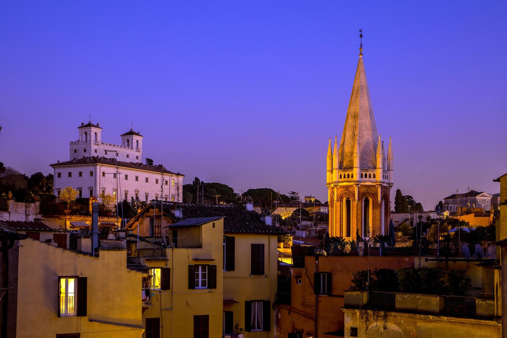 Junior Suite Queen Size Bed