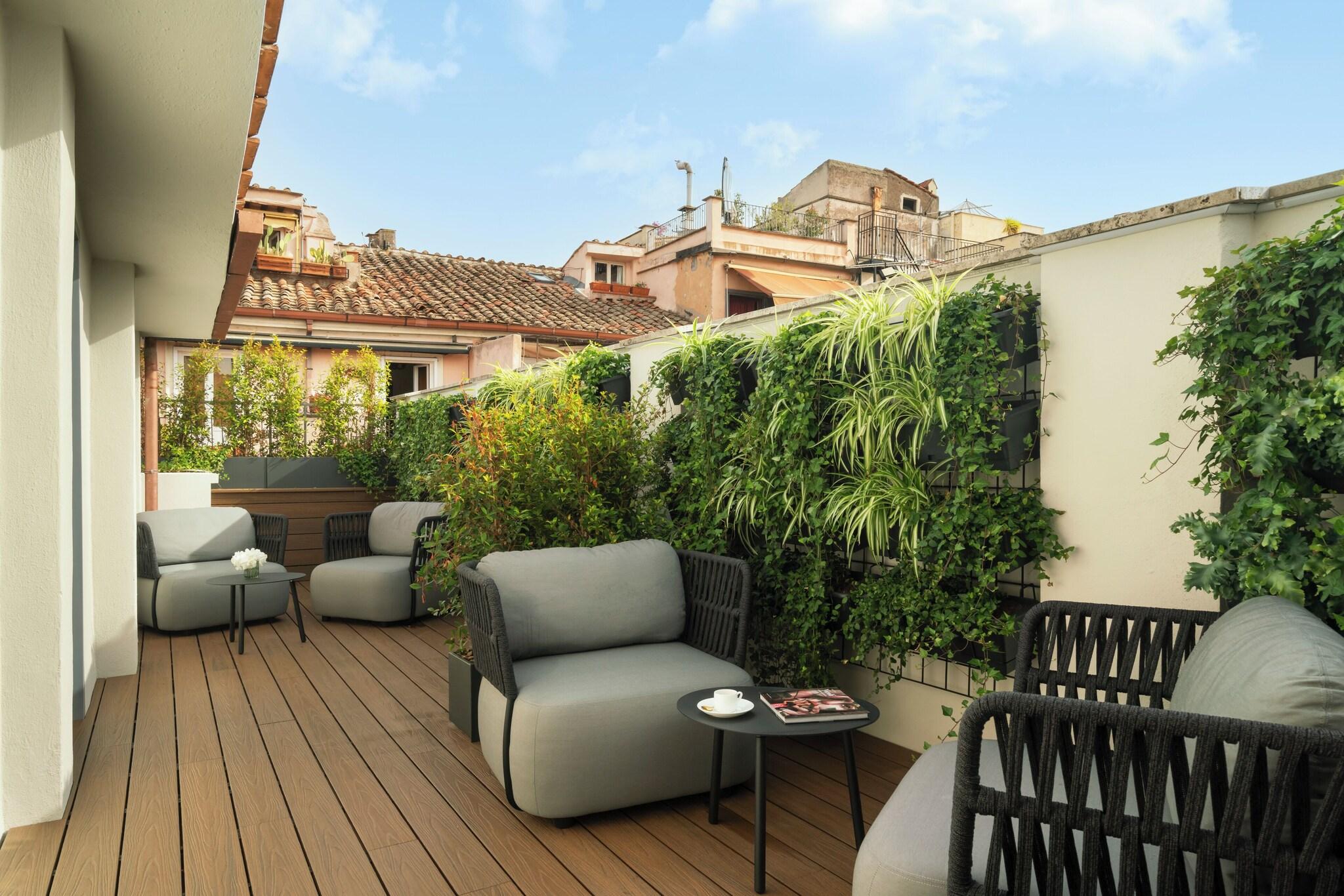 Double Classic Queen Bed