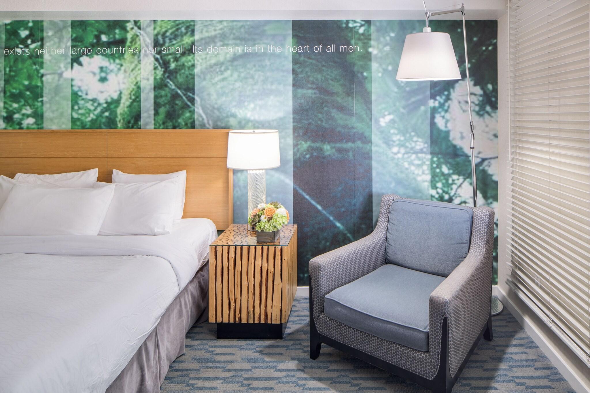 Double Deluxe King Bed