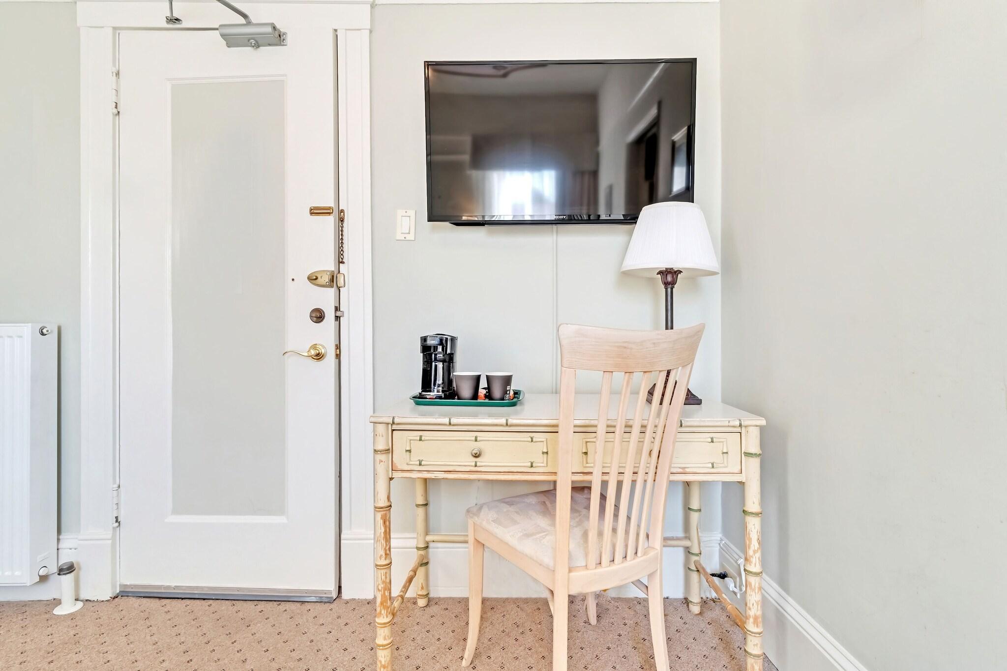 Double Queen Size Bed