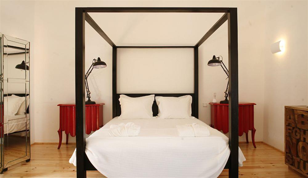 Junior Suite Queen Size Bed