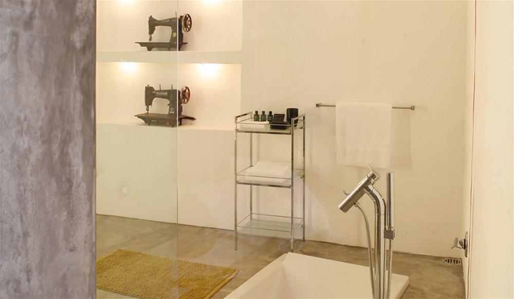 Double Queen Size Bed