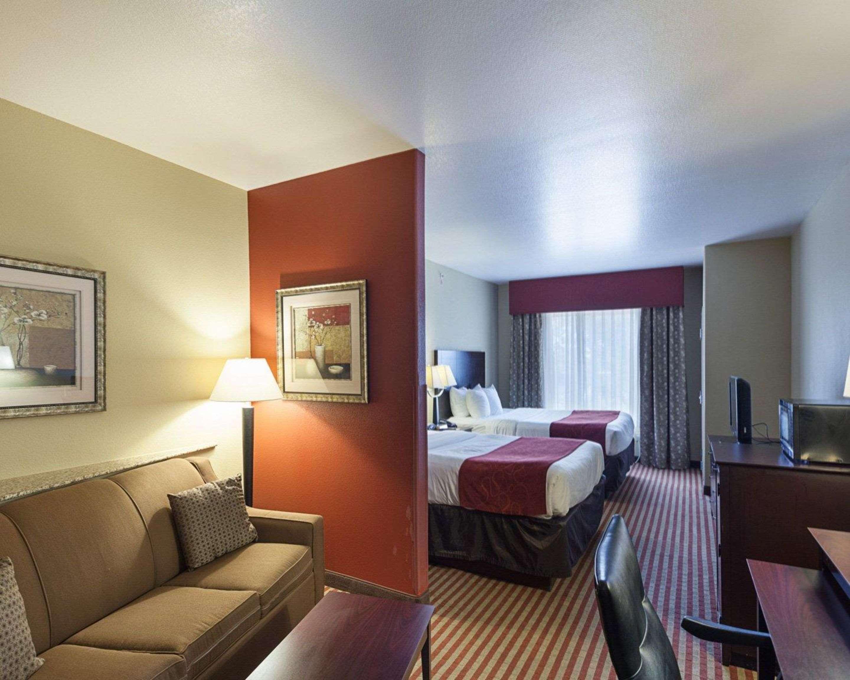 Suite Two Queen Beds Non Smoking