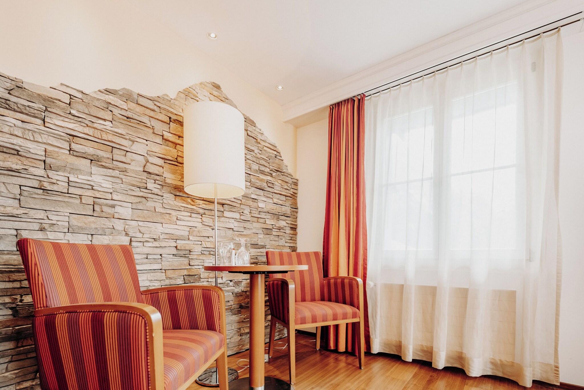 Twin Superior Mountain View