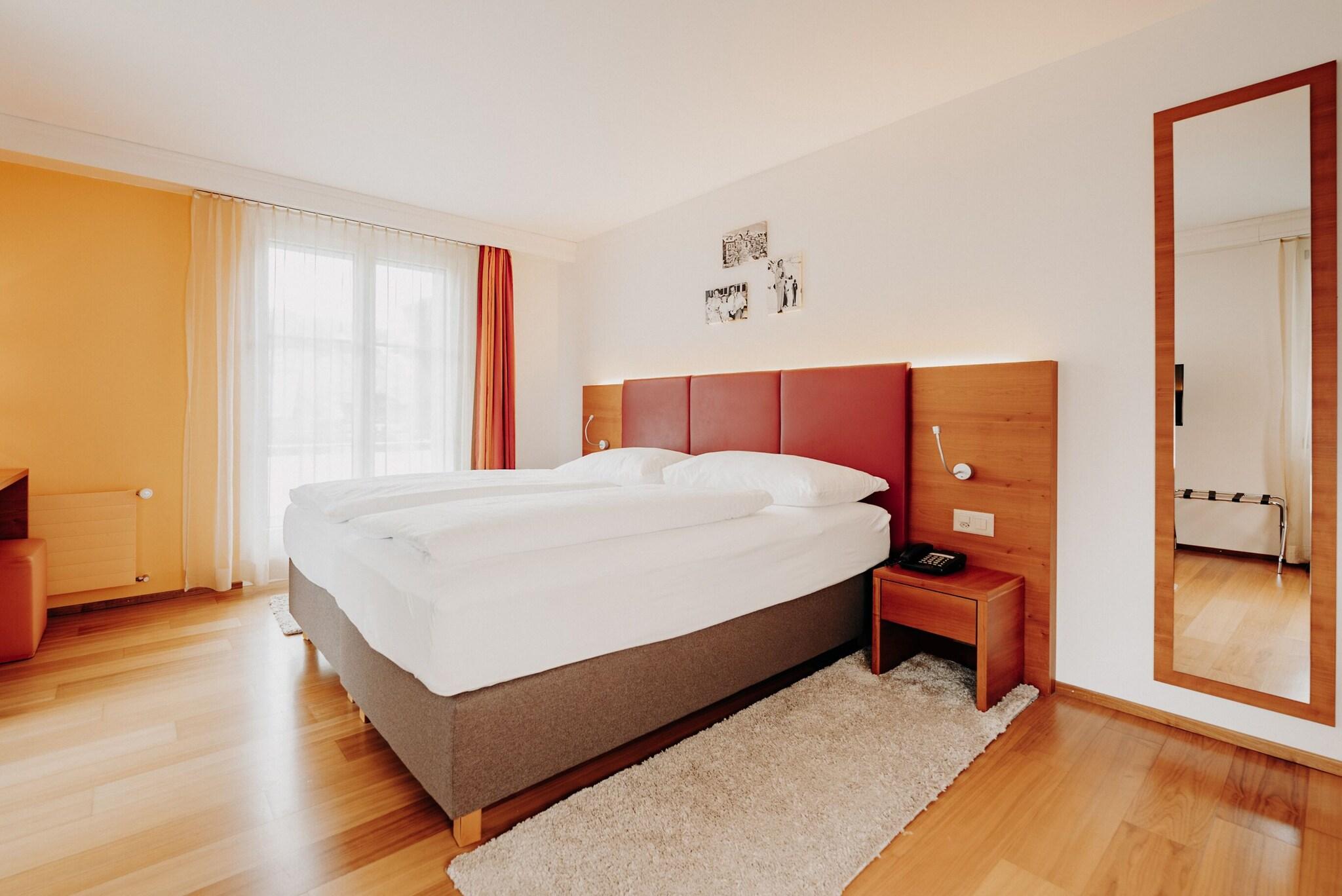 Twin Superior Mountain View