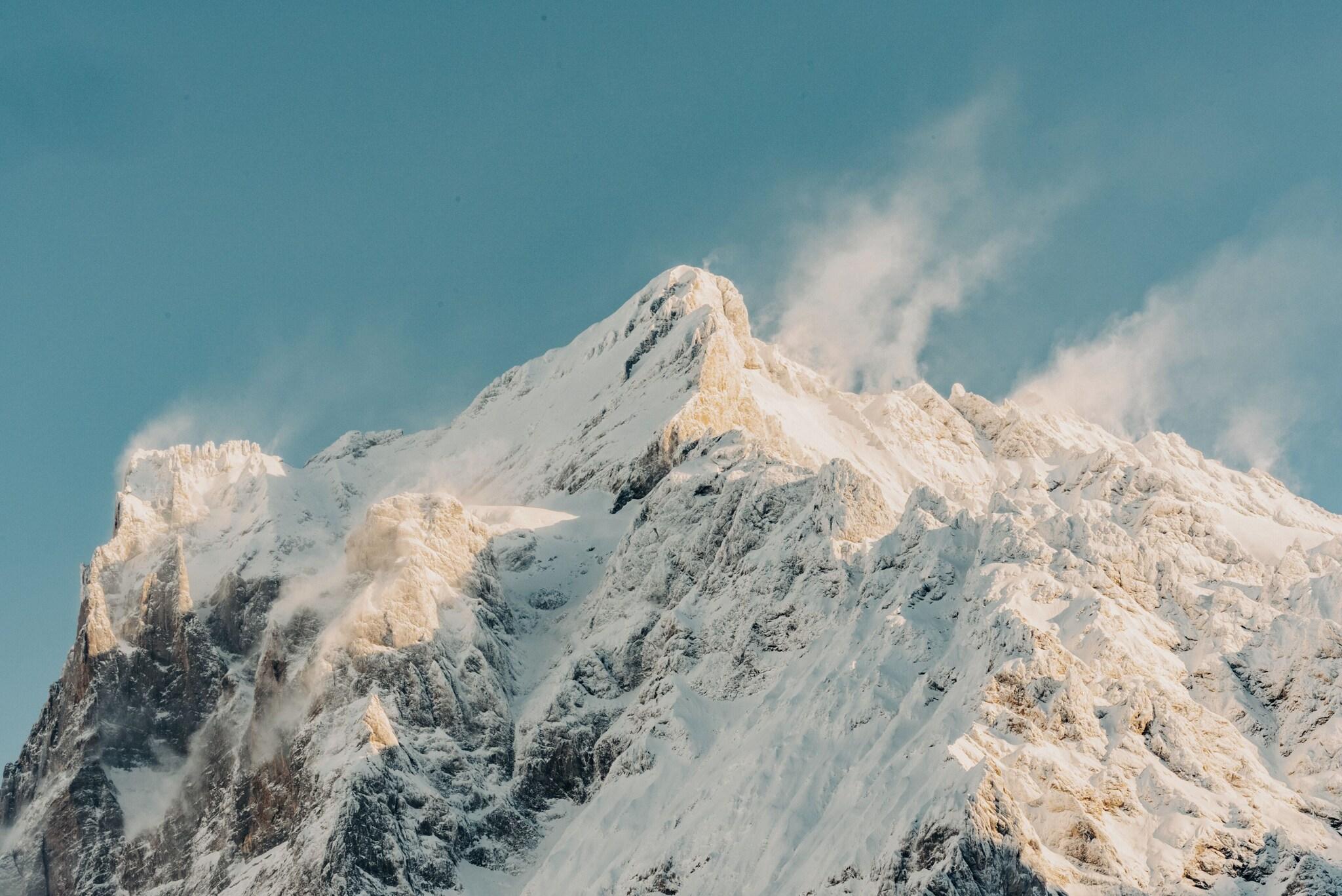 Single Superior Mountain View