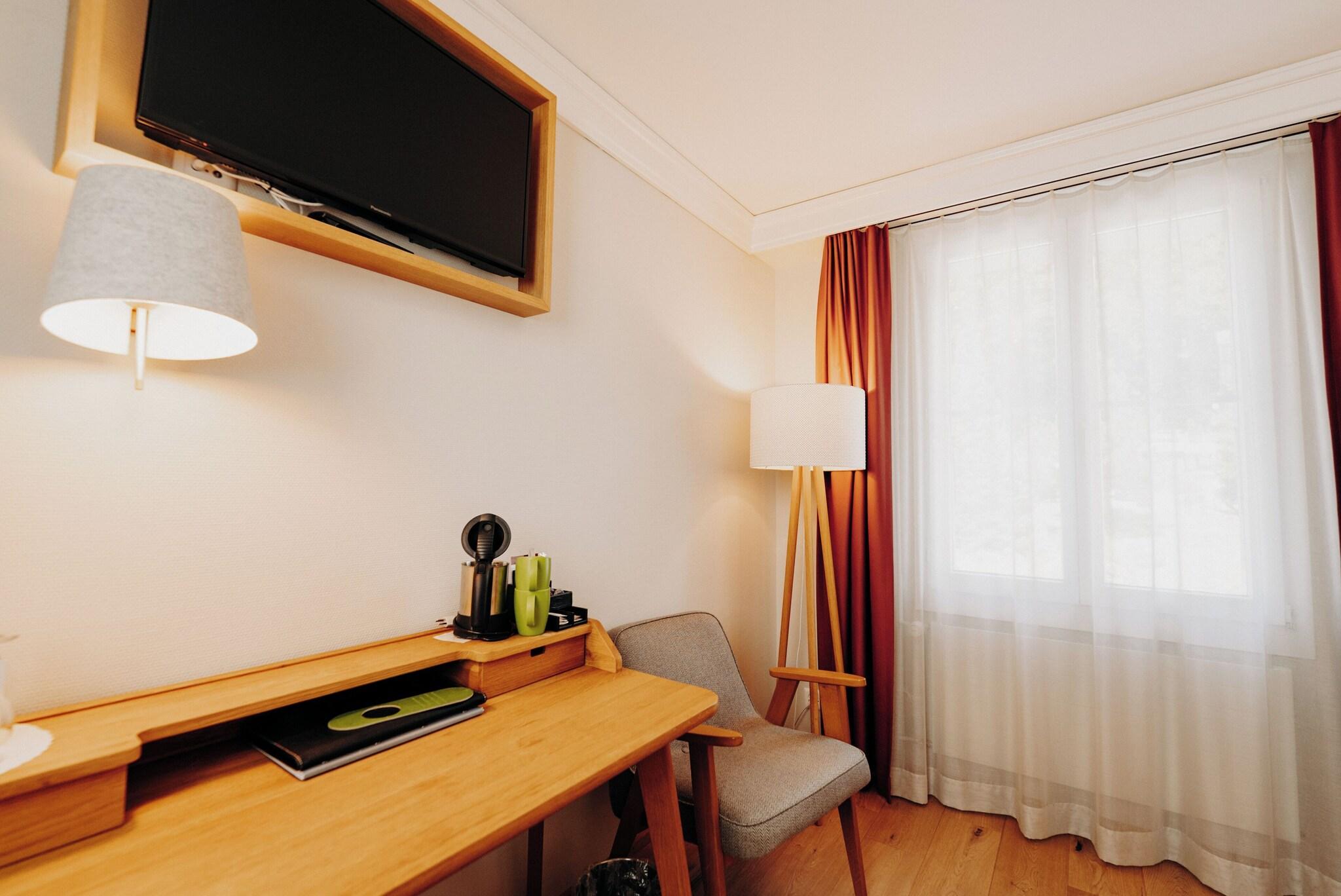 Twin Deluxe Garden View