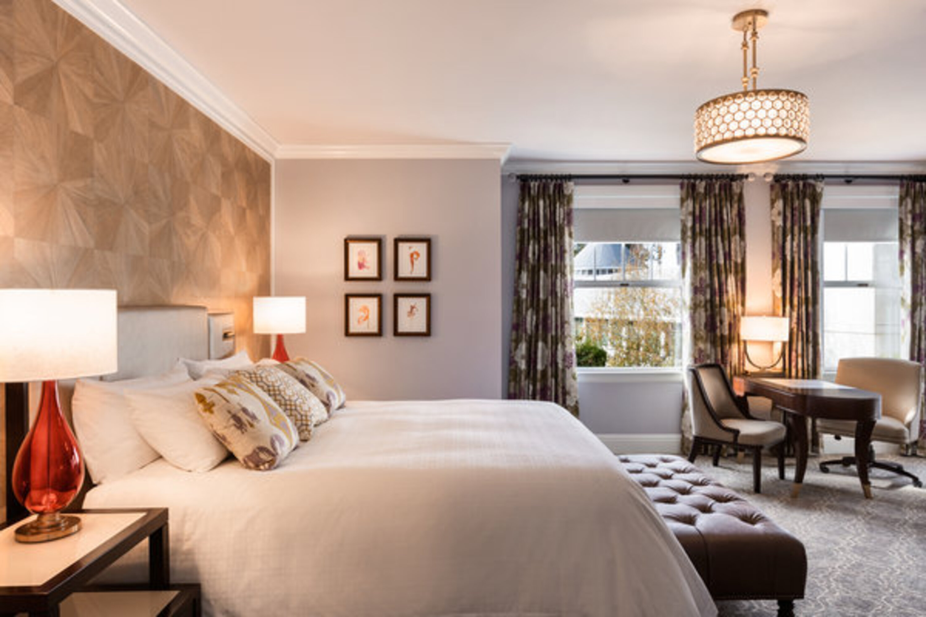 Junior Suite Queen Size Bed