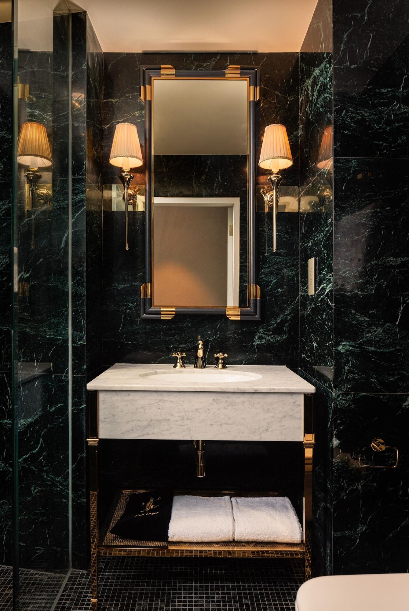 Double Two Queen Beds