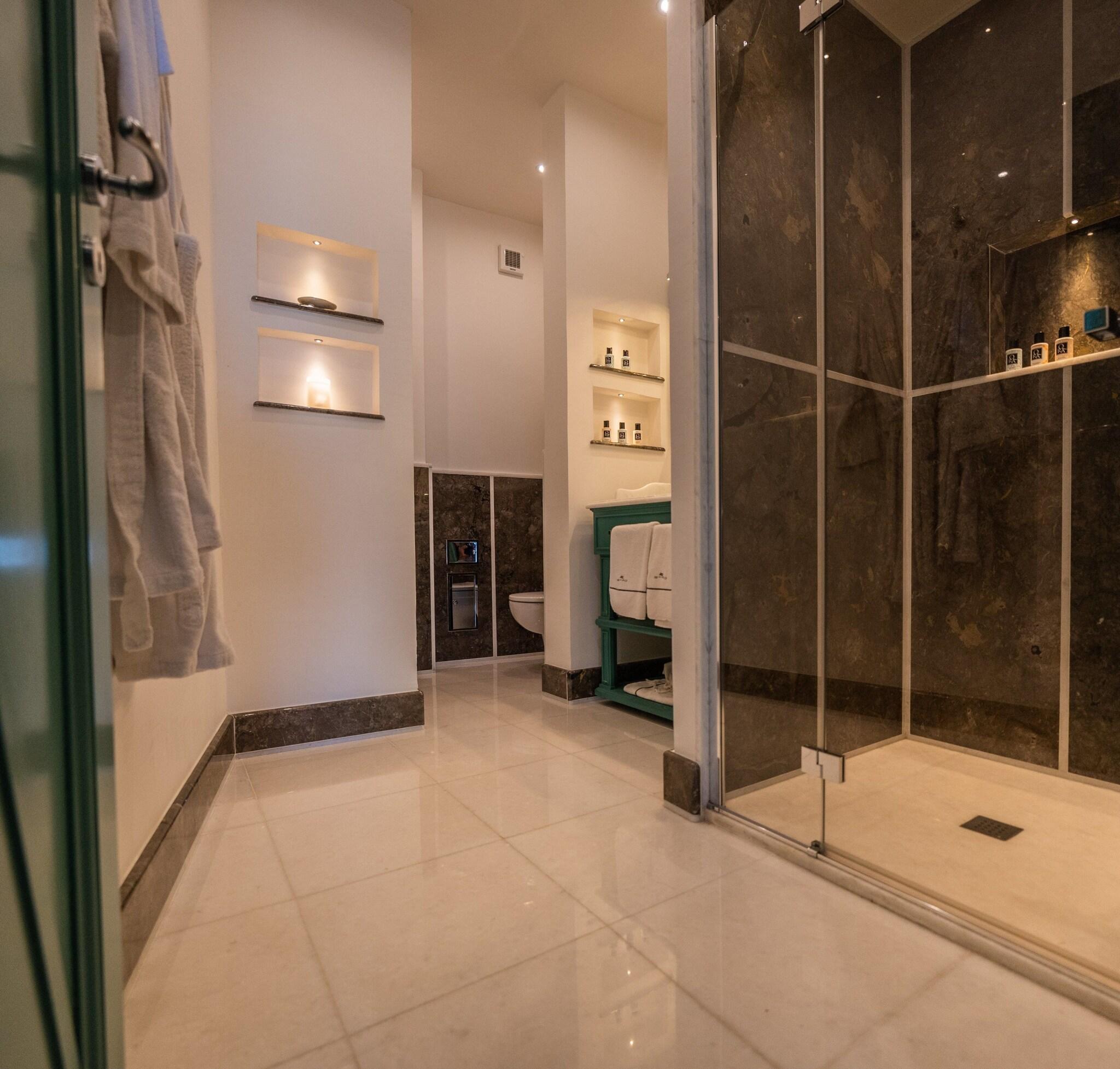 Double Deluxe with Views