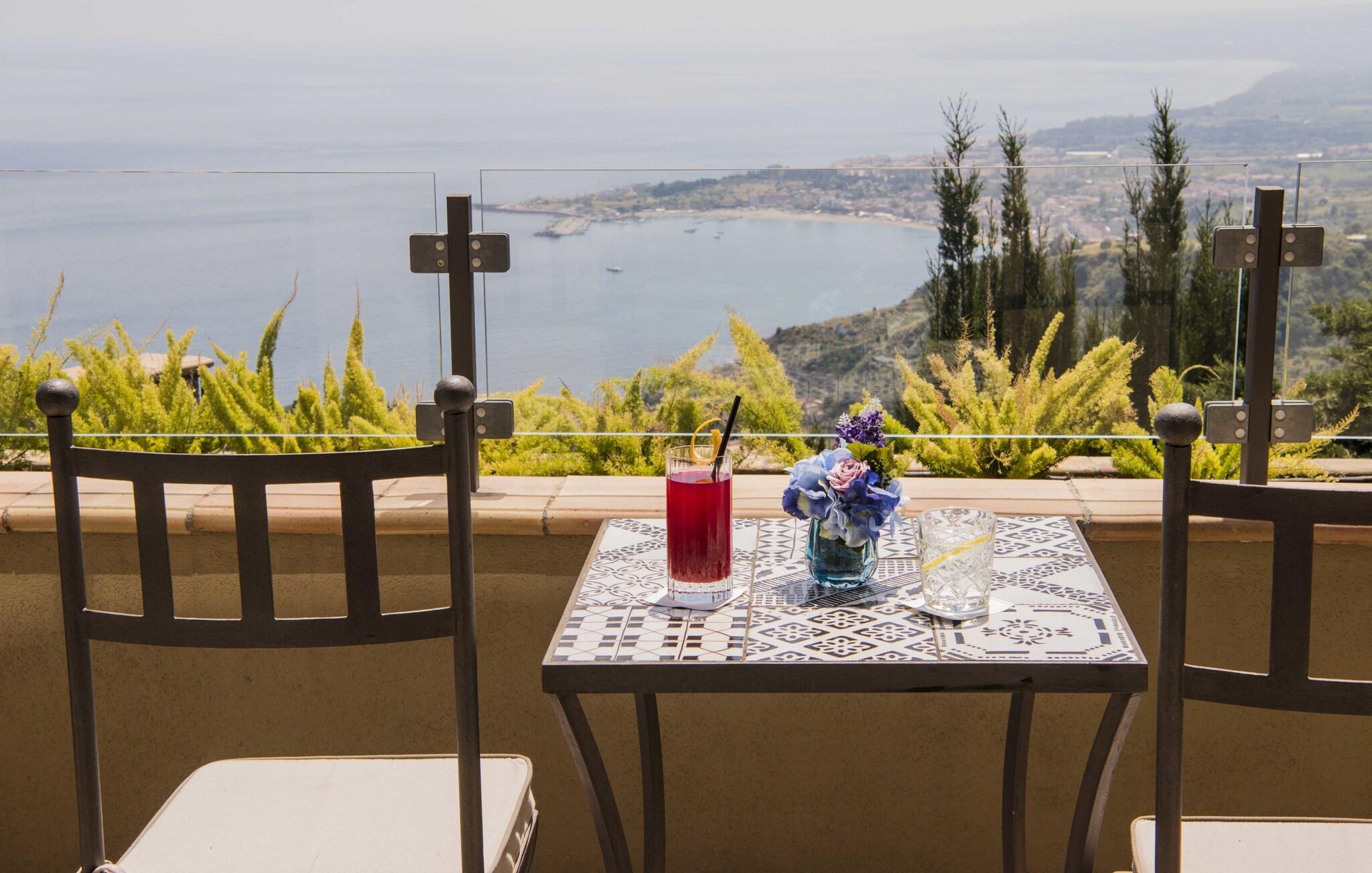 Double Deluxe with Views