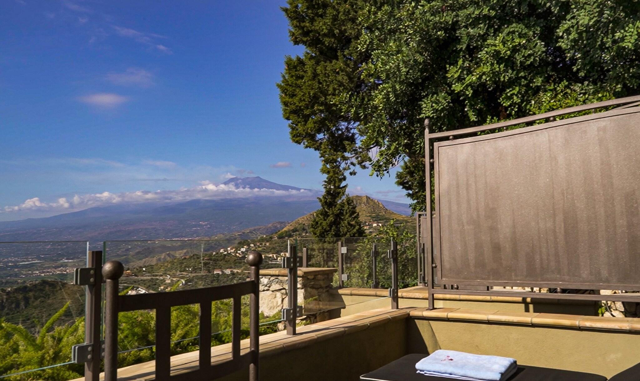 Double Deluxe with Views