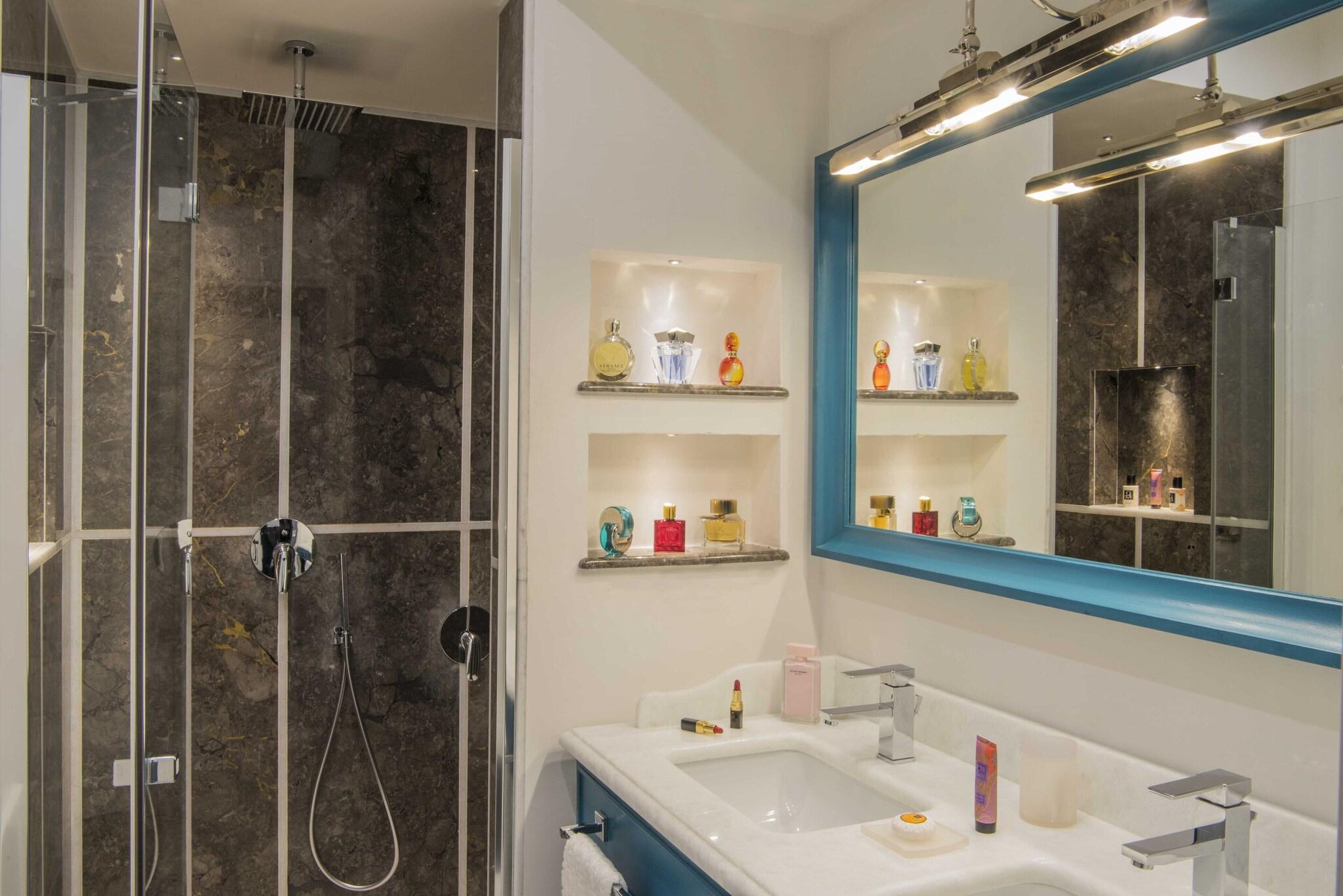 Double Deluxe with Views