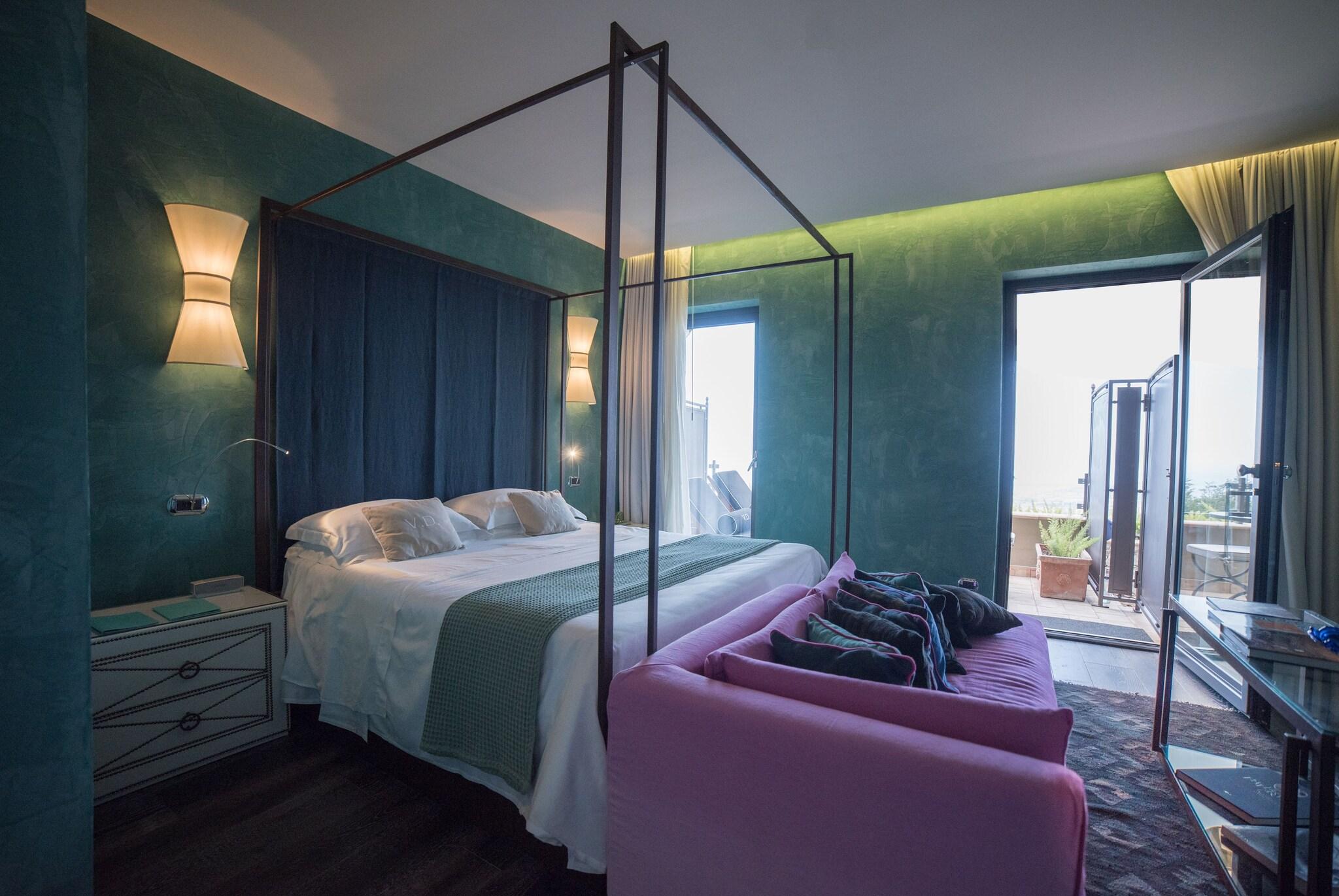 Double Sea View King Bed