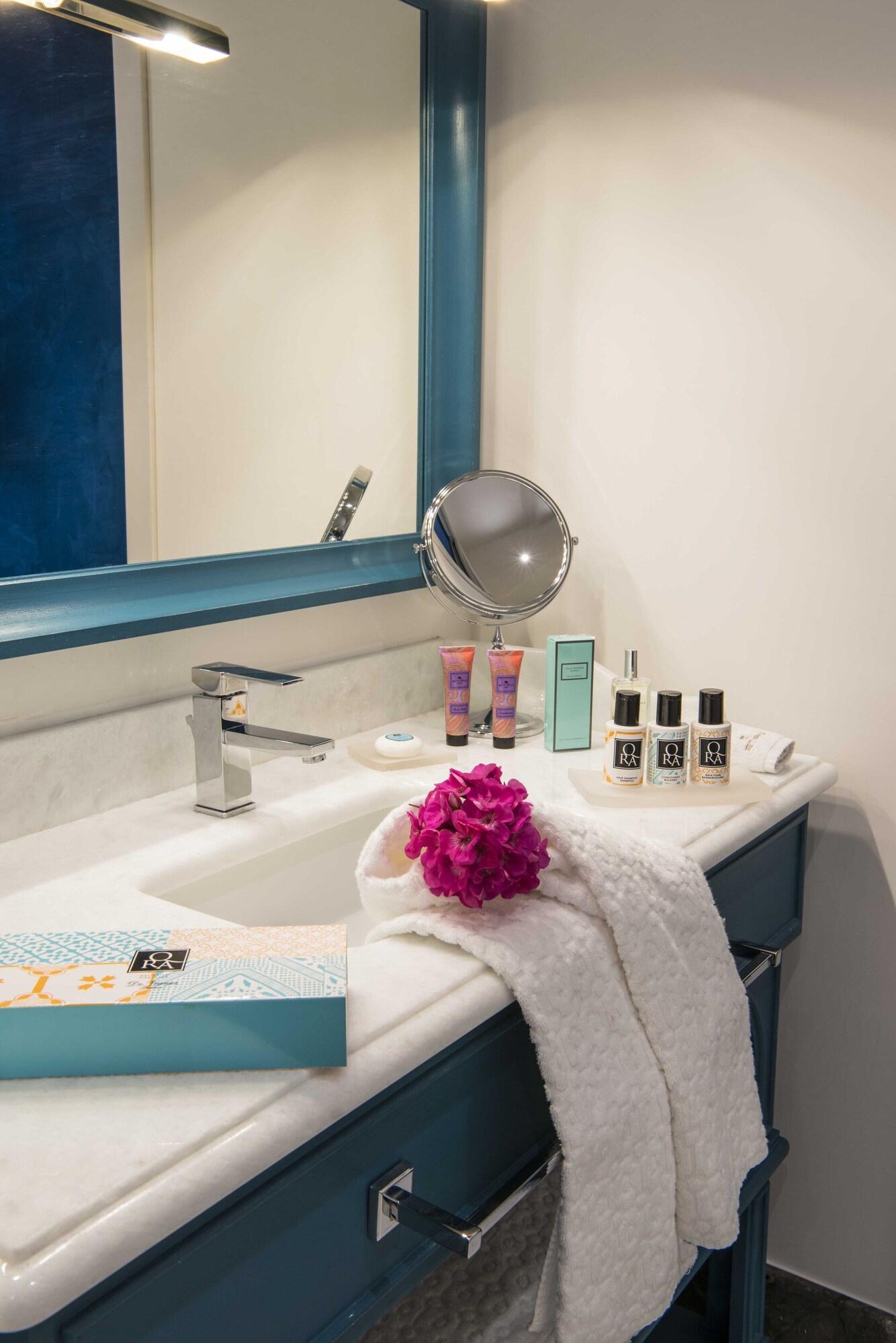 Double Sea View King Bed